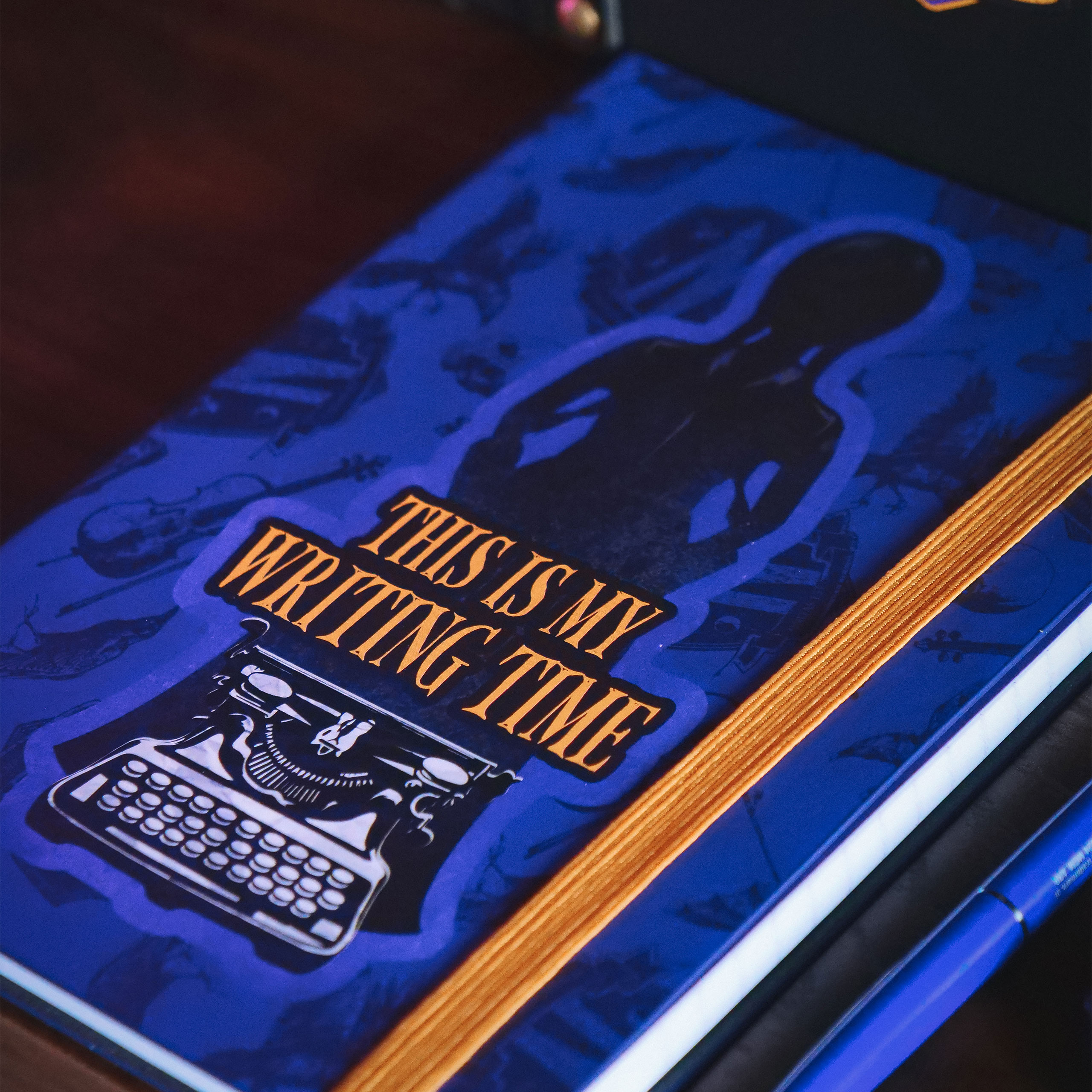 Wednesday - Raven Premium Gift Set