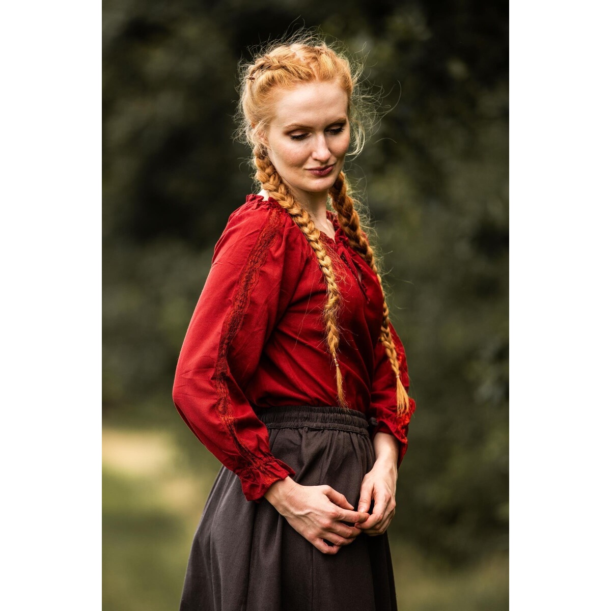 Bluzka średniowieczna z koronką Bettina czerwona