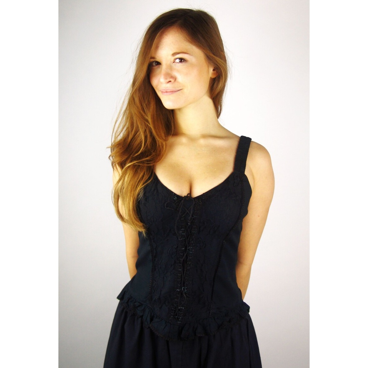 Medeltida snörlivstopp Enya svart