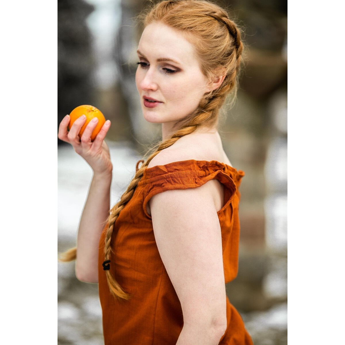 Średniowieczna letnia bluzka Adele bez rękawów czerwona