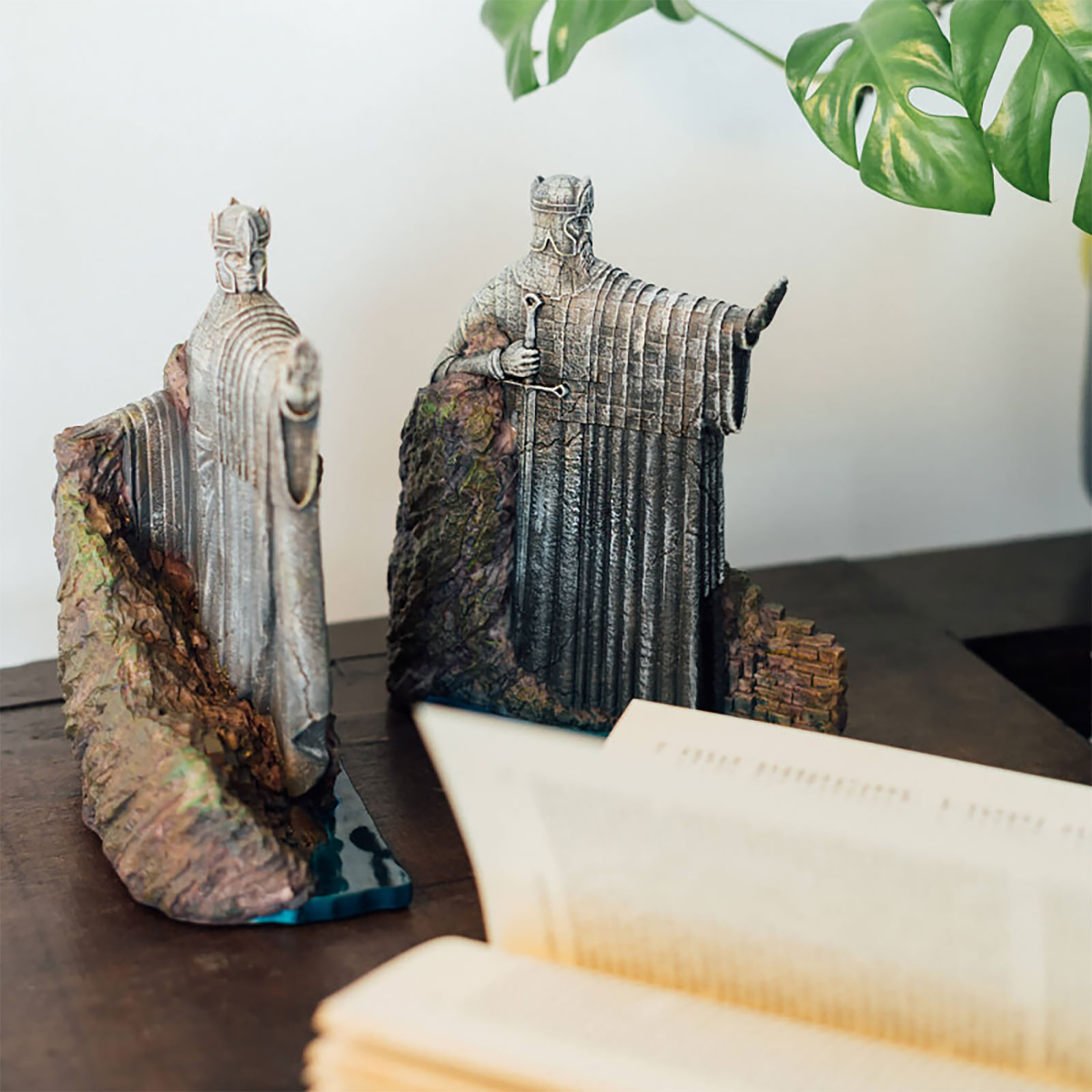 Lord of the Rings - Gates of Argonath Bookends