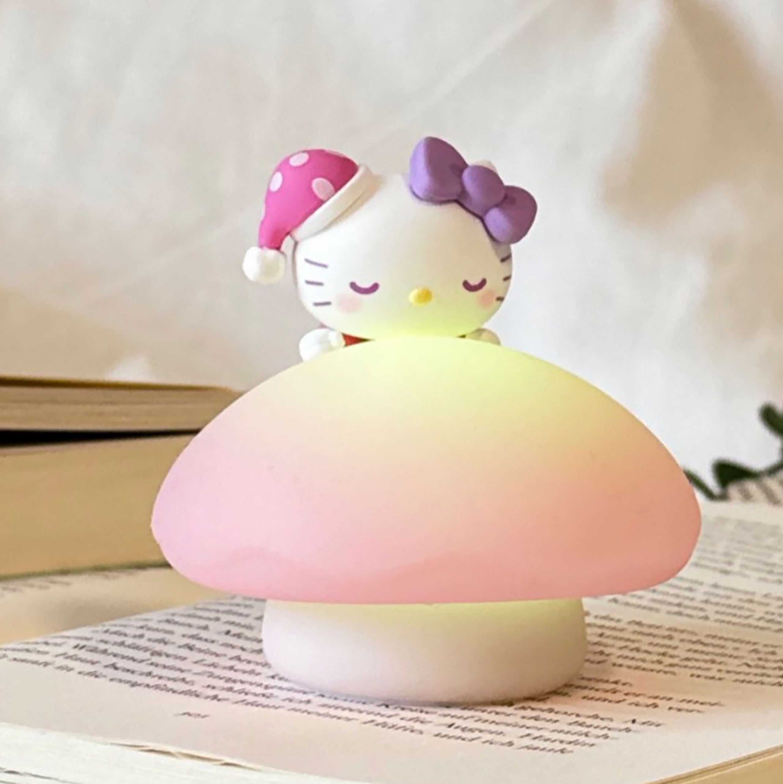 Hello Kitty and Friends - YuMe Little Mushroom Nachtlicht Mystery Figur