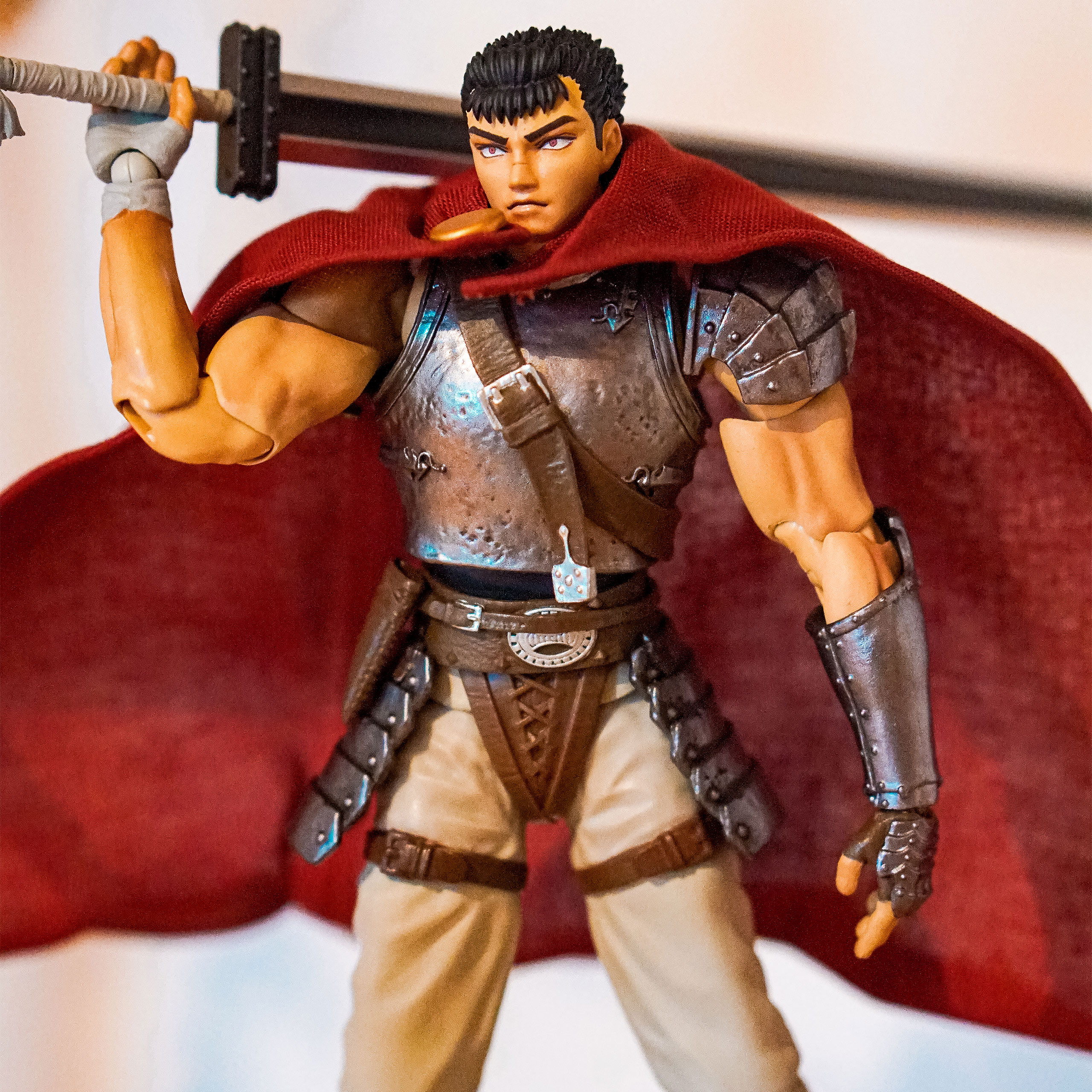 Berserk - Nosferatu Guts The Band of the Hawk figurine articulée