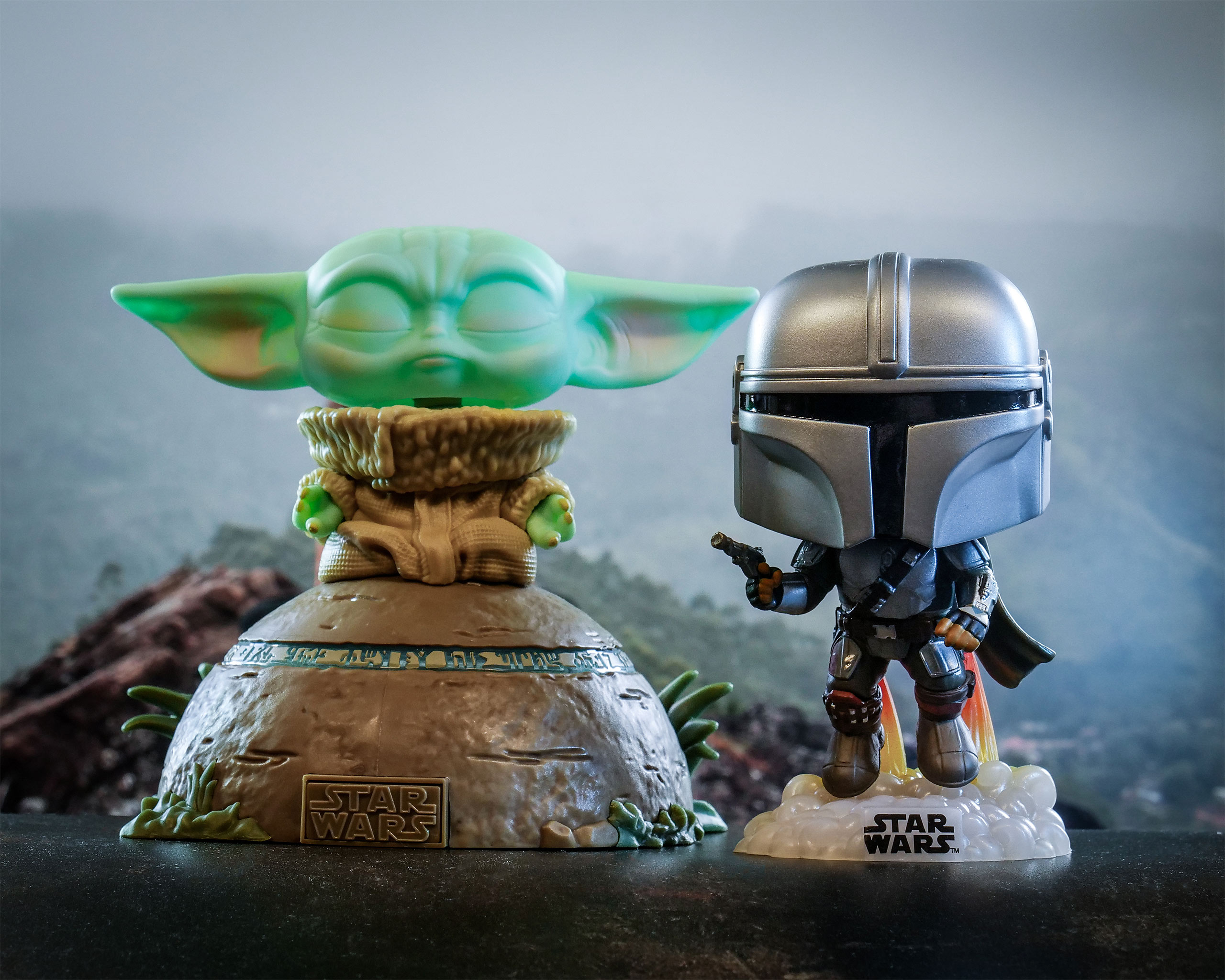Grogu Using the Force Funko Pop Figure with Light and Sound Effects - Star Wars The Mandalorian