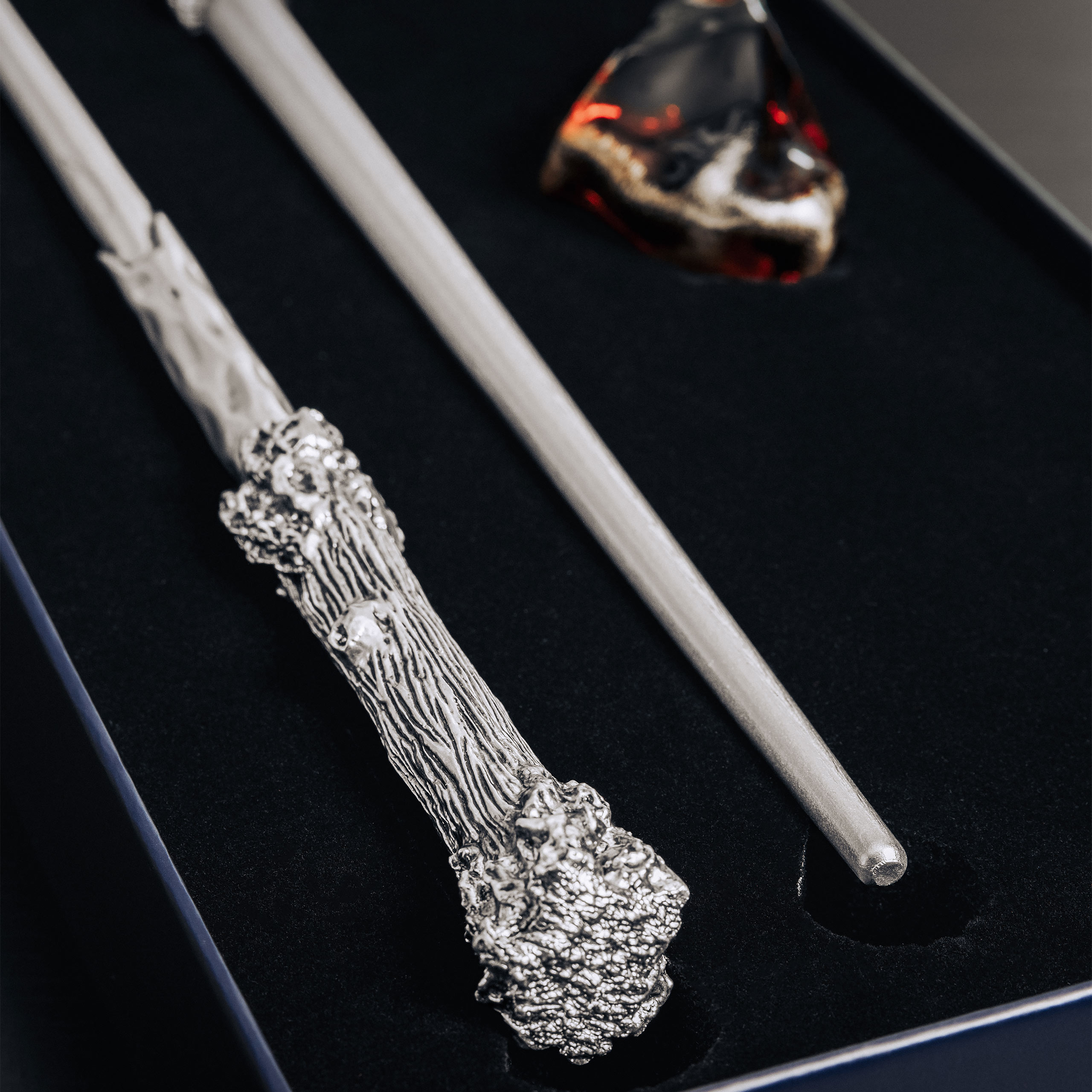 Harry Potter - Zauberstab 2er Set und Stein der Weisen Replik 25th Anniversary Geschenkset