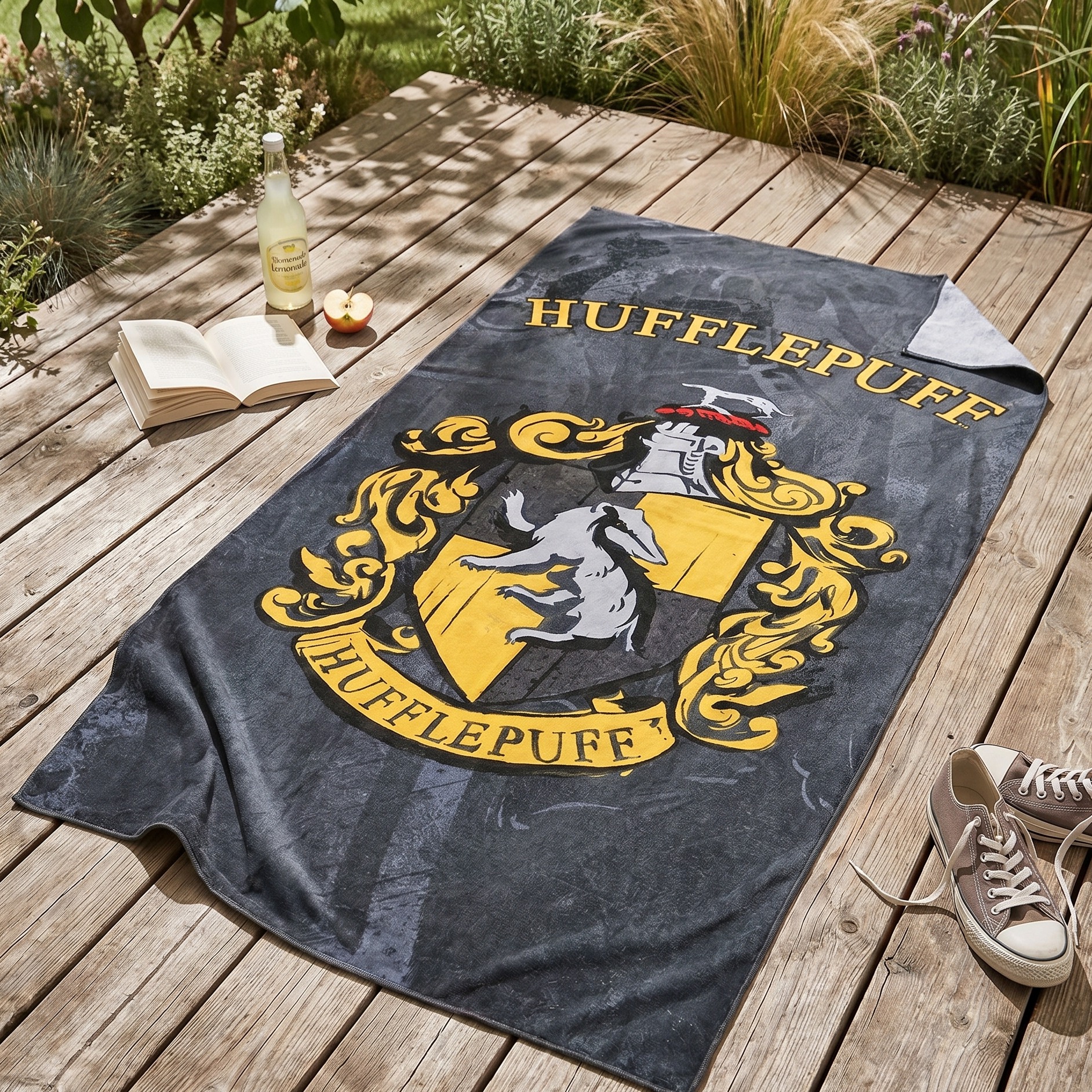 Harry Potter - Hufflepuff Crest Beach Towel