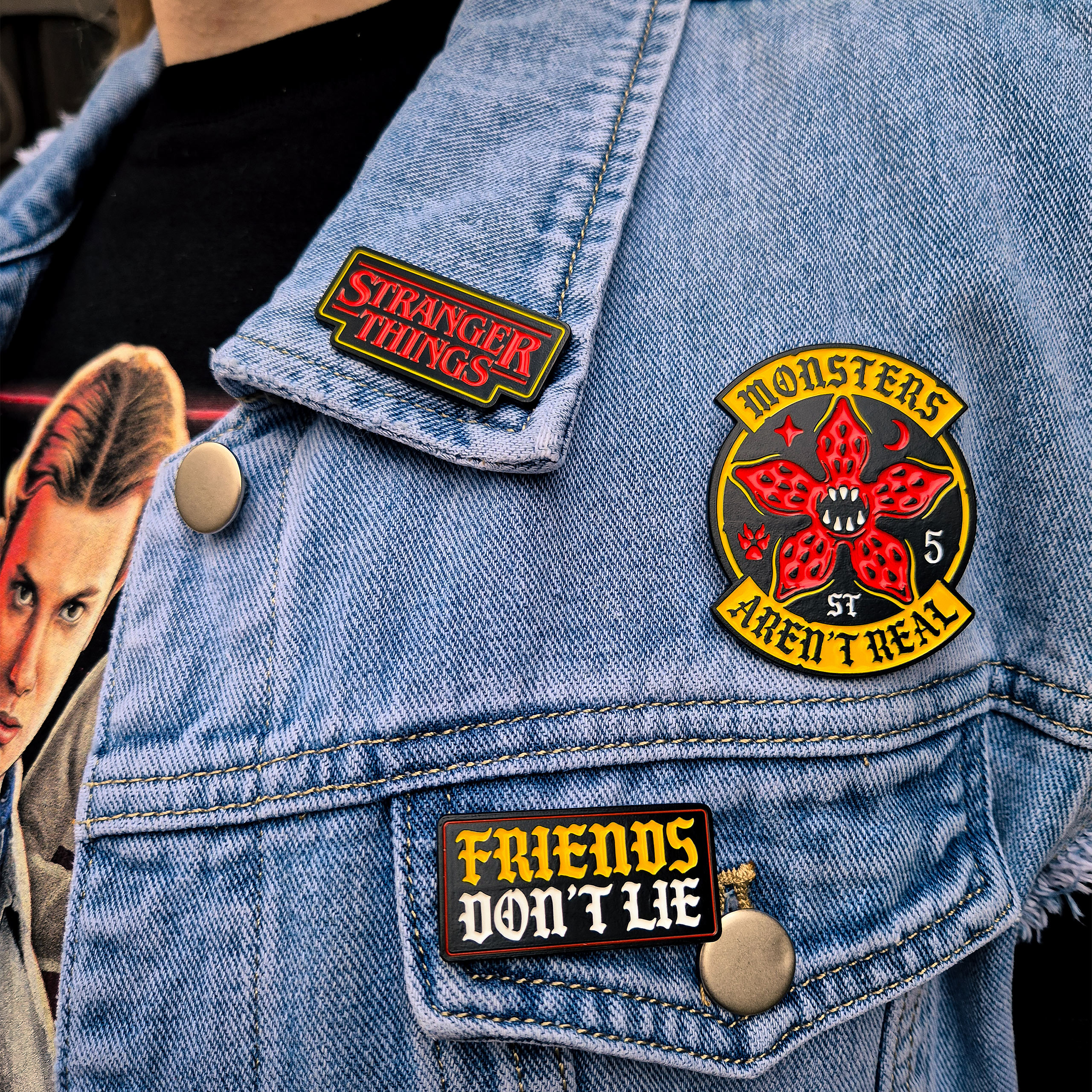Stranger Things - Friends Pins 3er Set