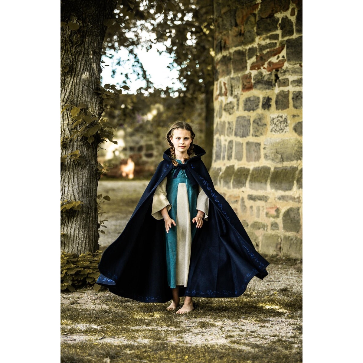 Mantello medievale in lana con ricamo per bambini