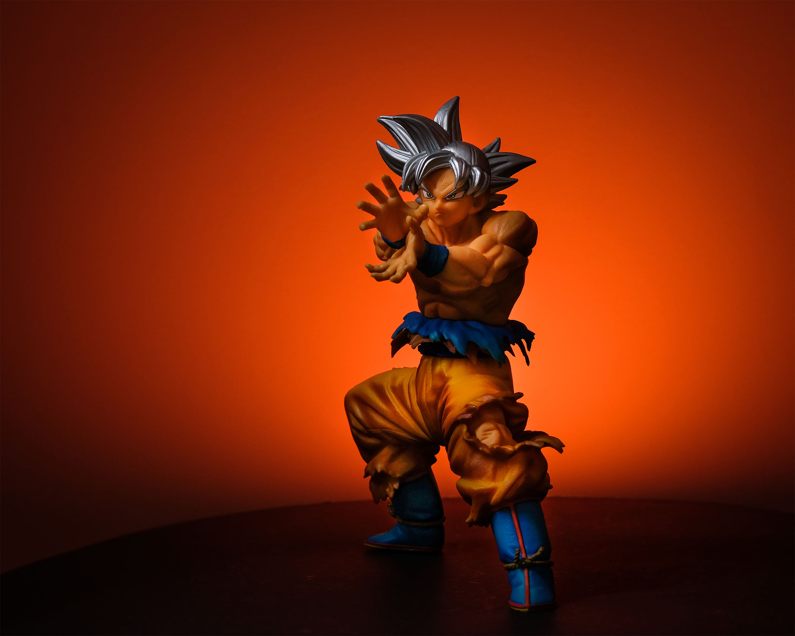 Dragon Ball Super - Goku Ultra Instinct Figur 18cm