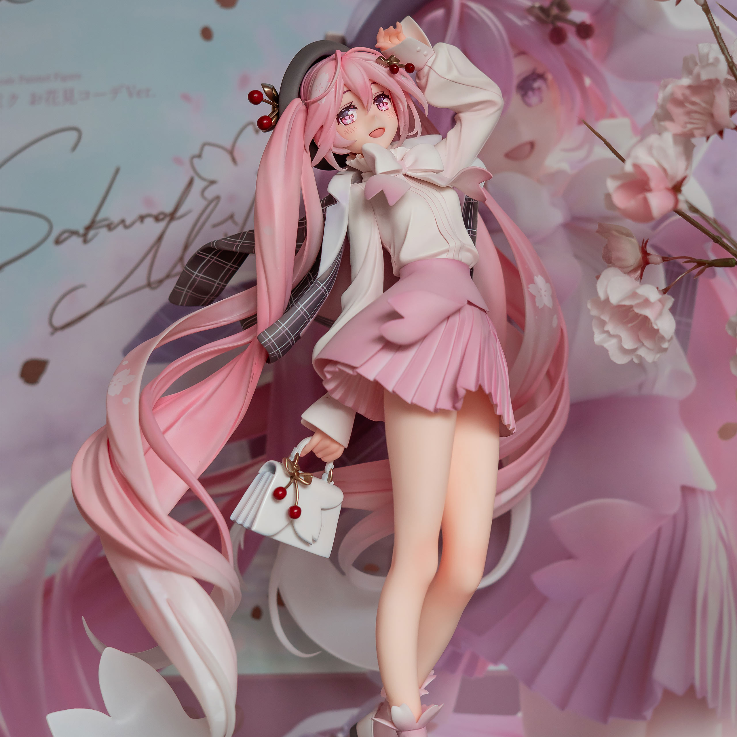 Hatsune Miku - Sakura Miku Statue Hanami Outfit Version