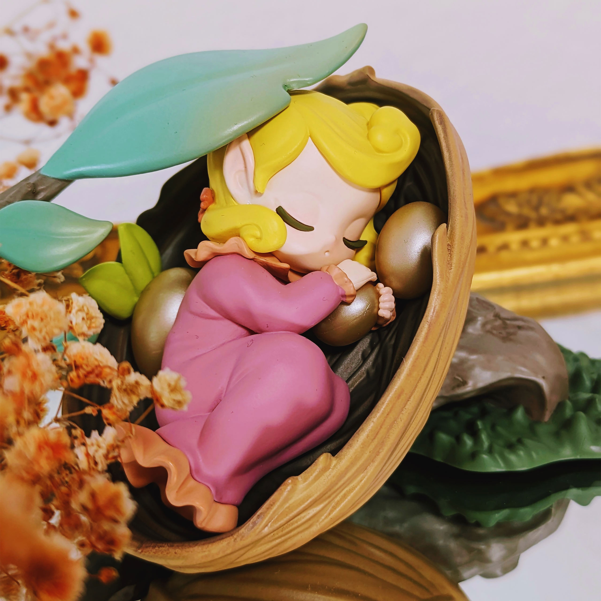 Sleep Dreamland Elves - Tales of Enchanted Dreams Mystery Figur