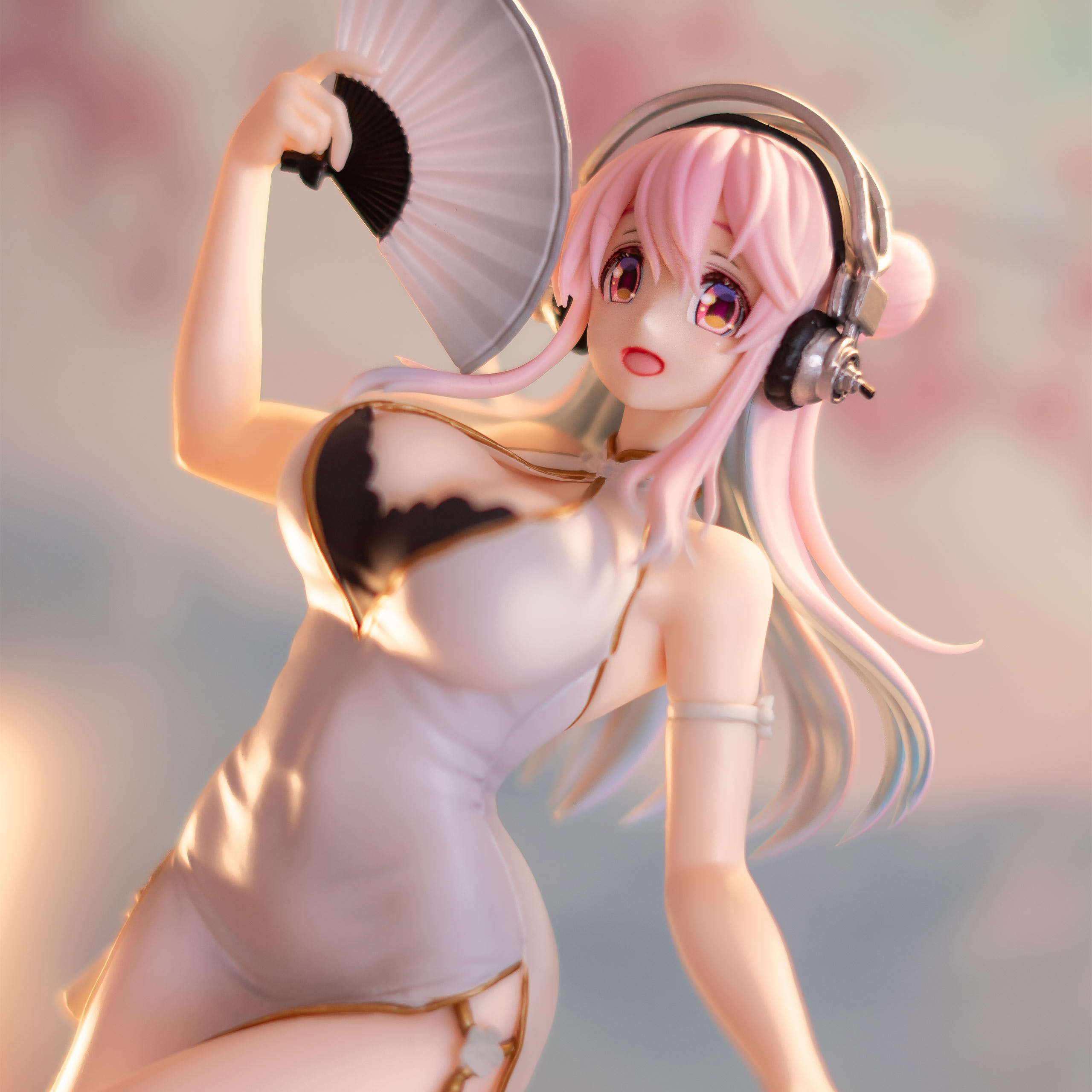 Super Sonico - Figurine Trio-Try-iT version robe chinoise blanche