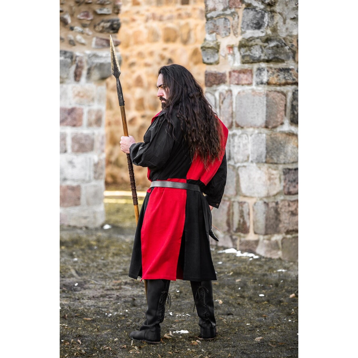 Średniowieczny tabard czarno-czerwony