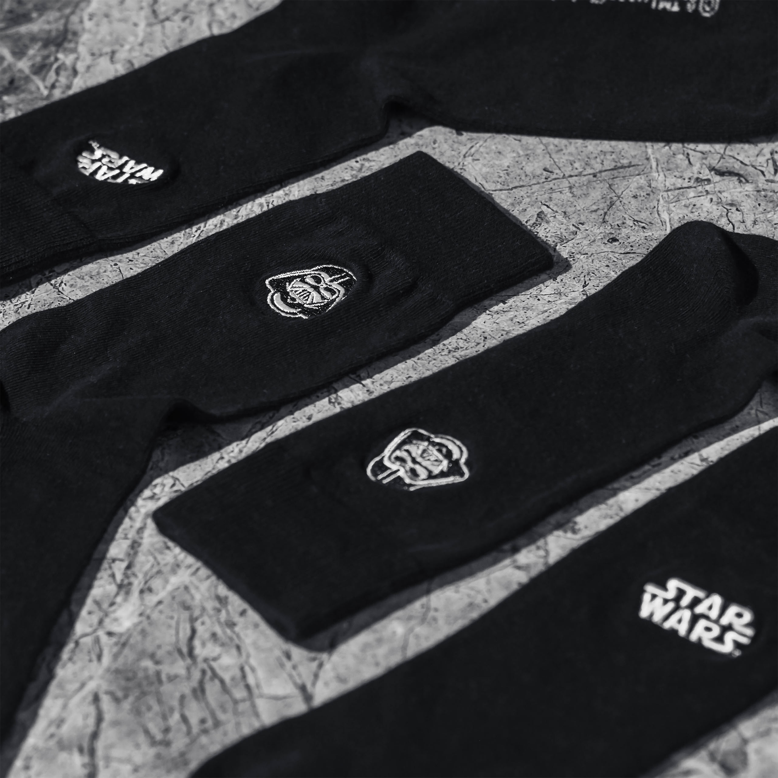 Star Wars - Set di 2 paia di calzini neri con logo Darth Vader