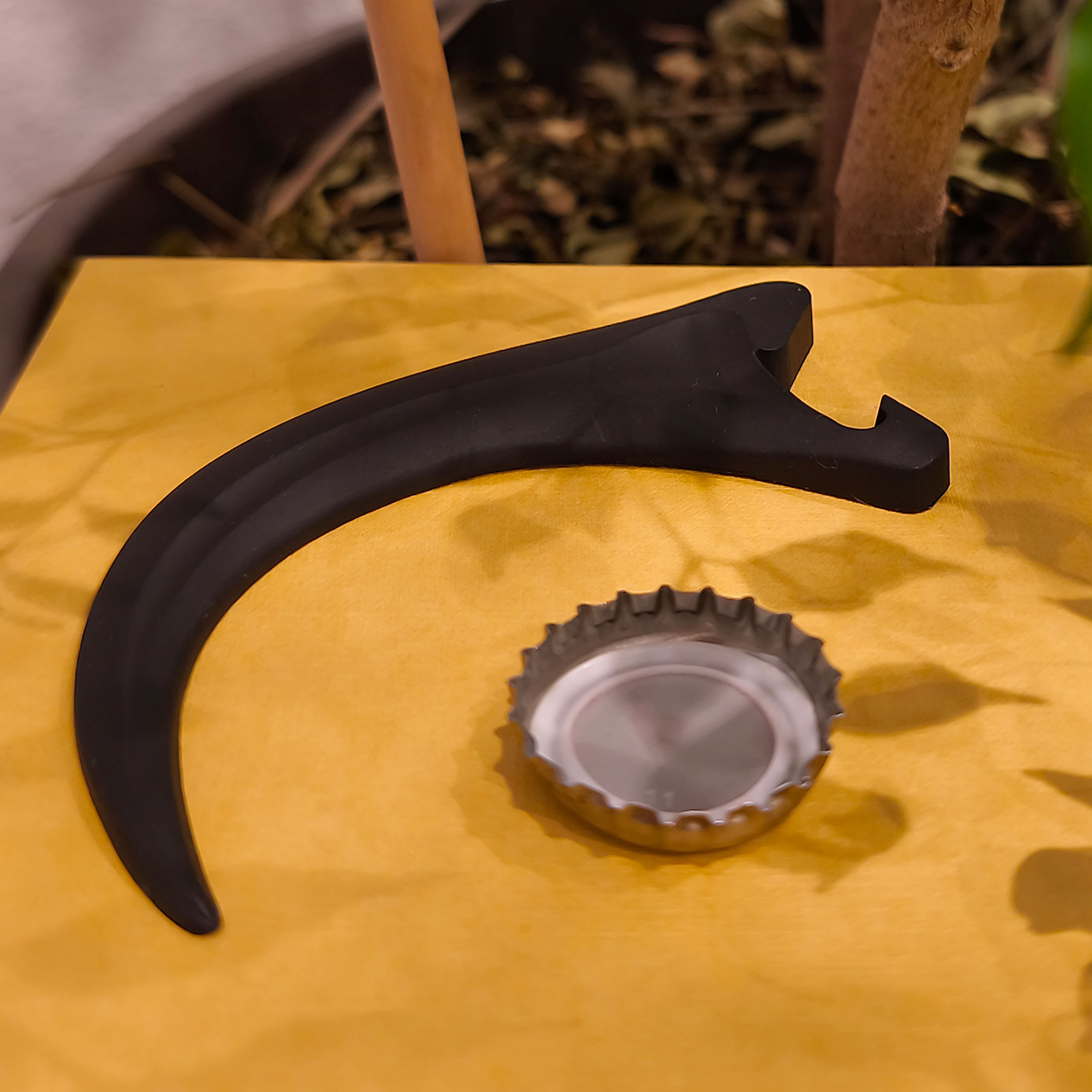 Jurassic Park - Ouvre-bouteille magnétique griffe de Vélociraptor