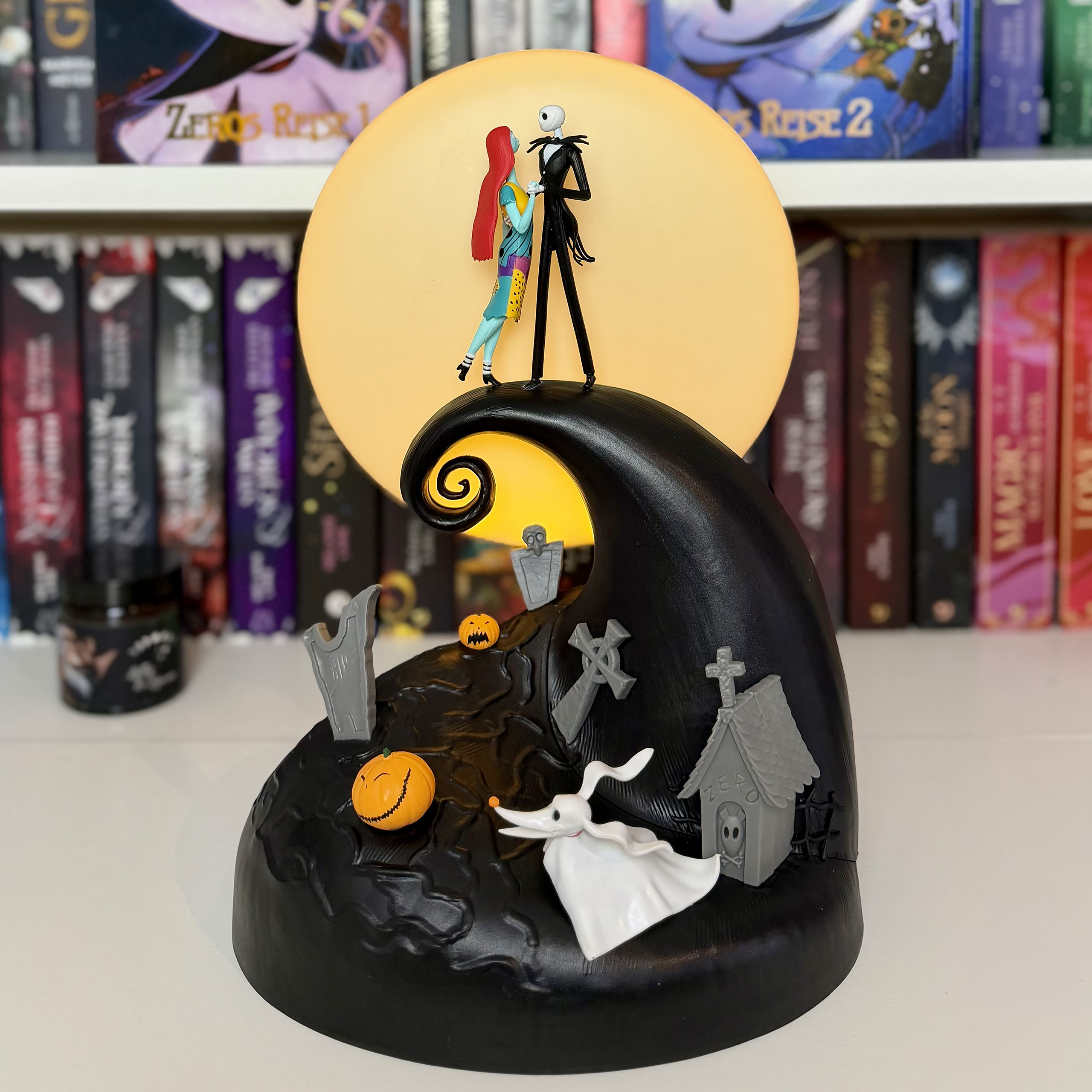 Nightmare Before Christmas – dioramowa lampka stołowa Jack i Sally