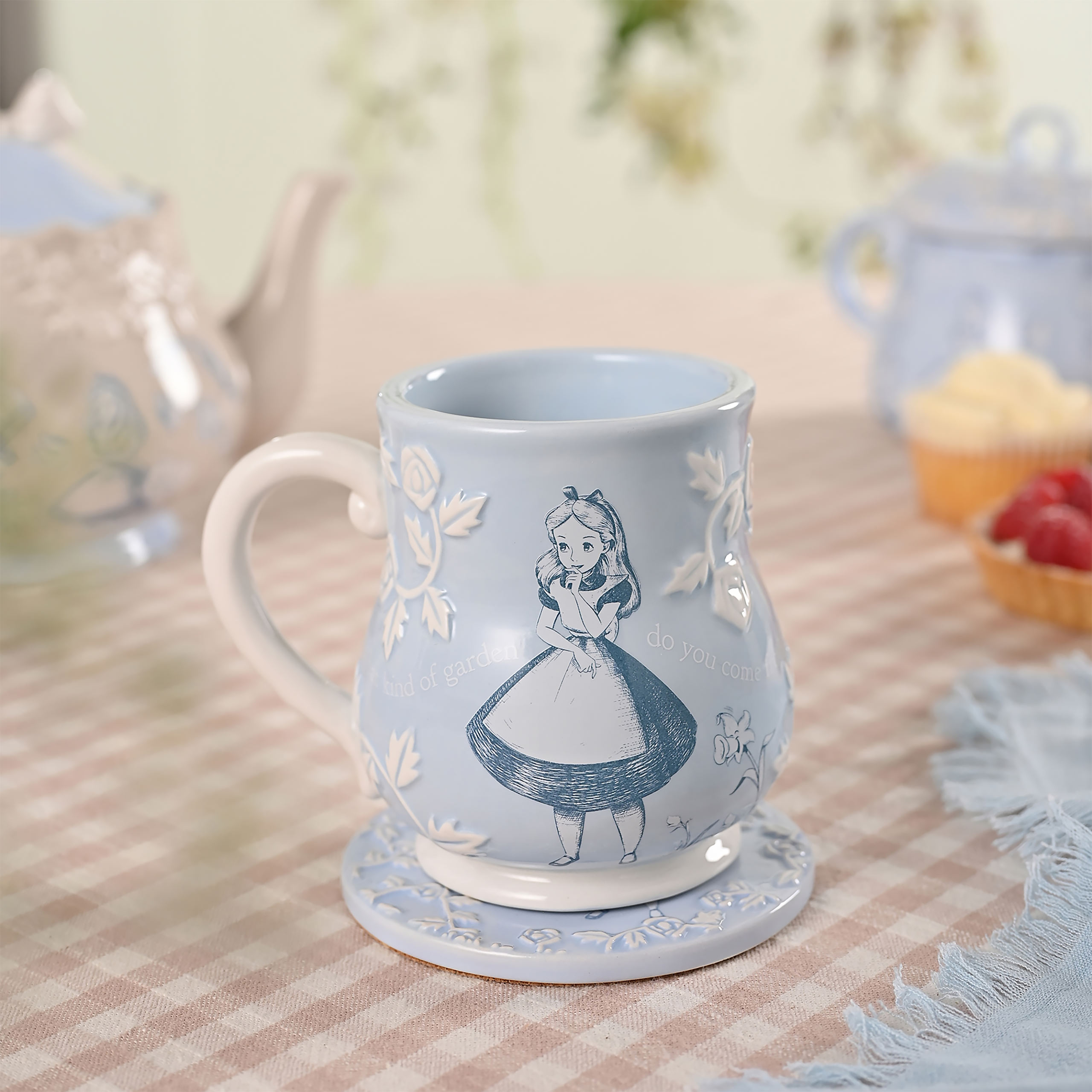 Alice au Pays des Merveilles - Tasse en relief