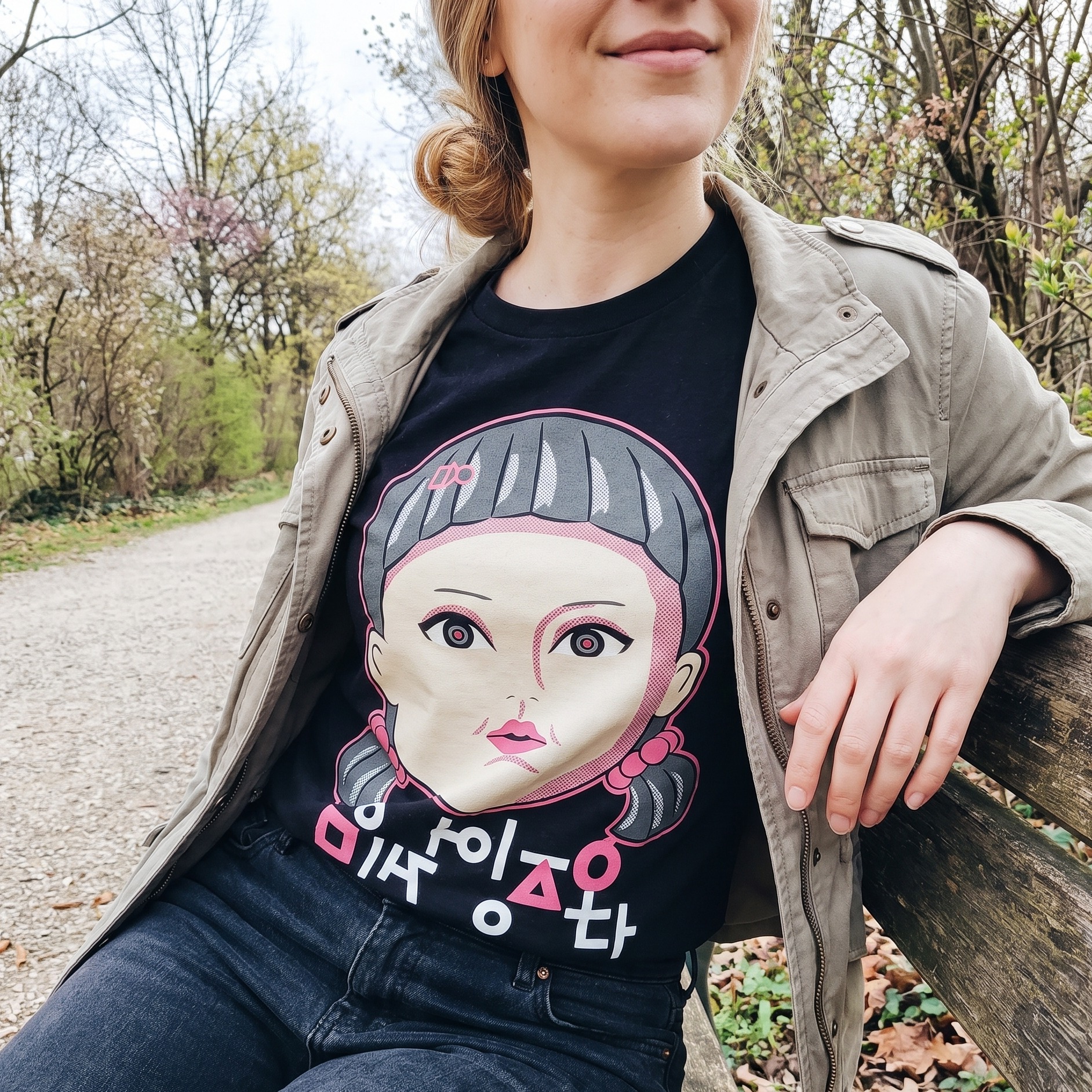 Squid Game - Young-Hee Doll T-Shirt schwarz