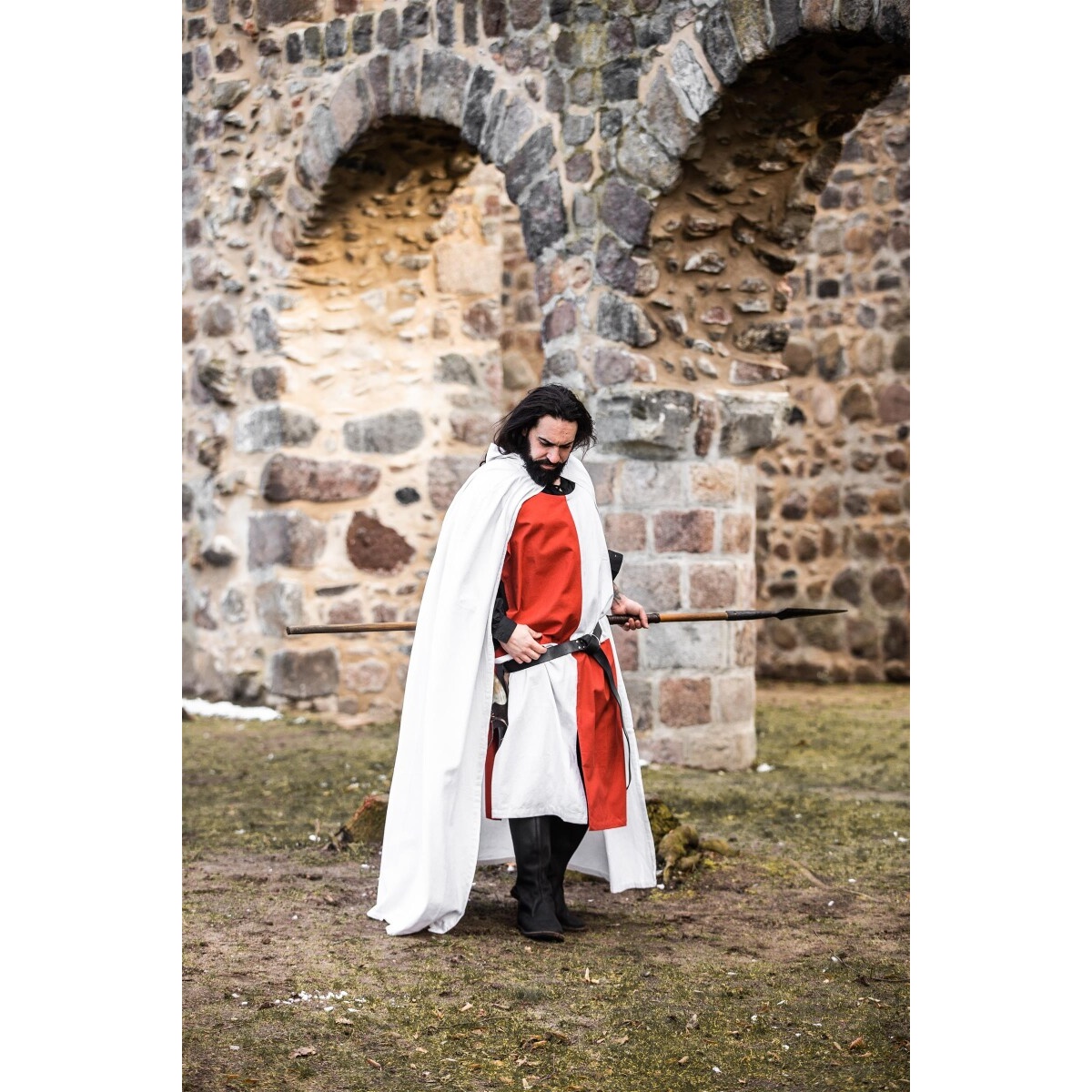 Medieval Cloak of the Templar Knight Arnulf white-red