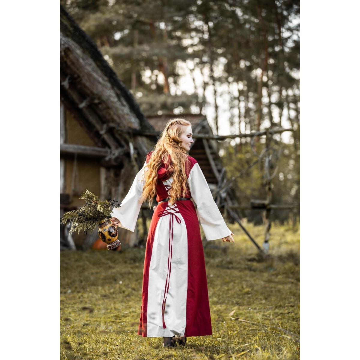 Medieval Dress Genefe red-beige
