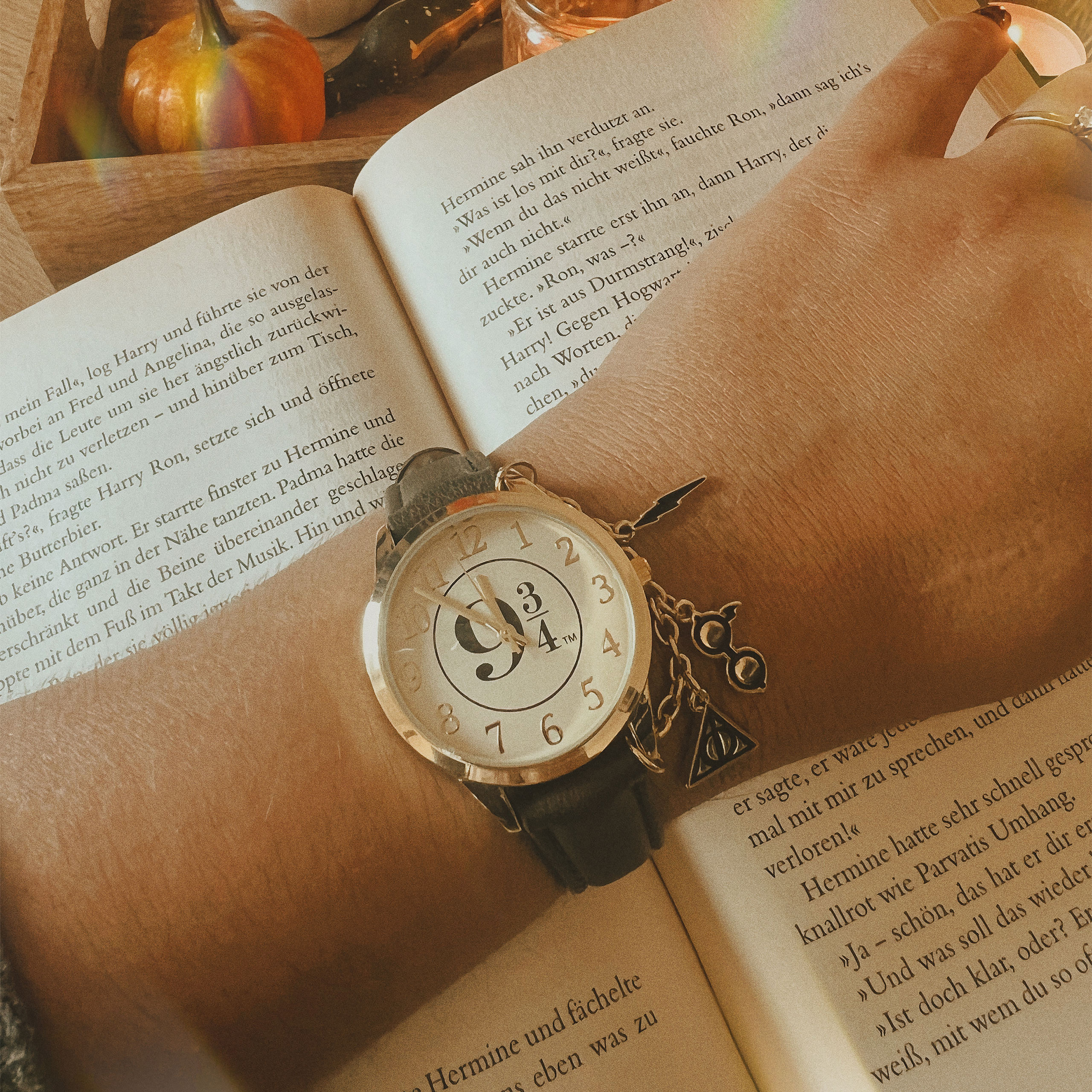 Harry Potter - Reloj de pulsera 9 3/4 con encantos
