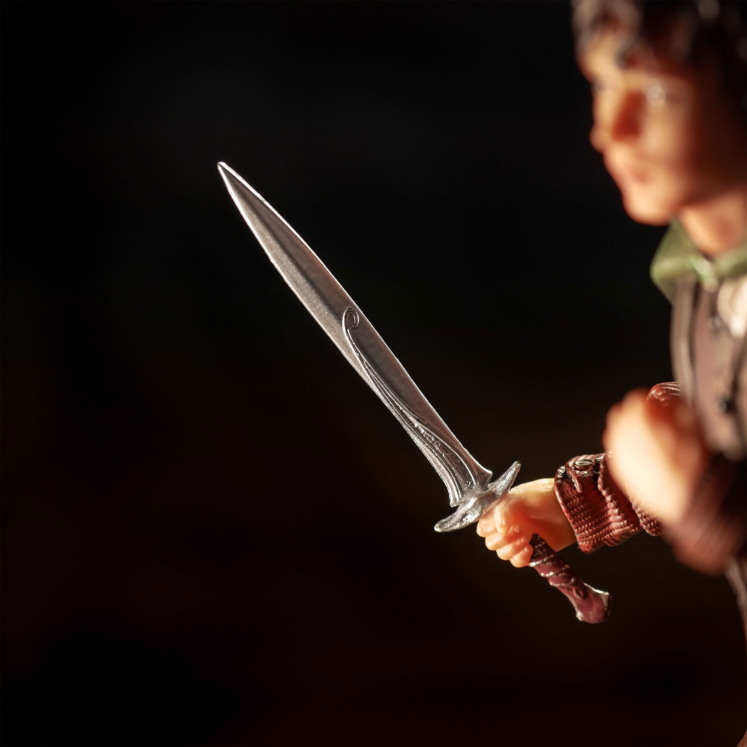 Heer der Ringen - Frodo BDS Art Scale Deluxe Beeldje 14 cm