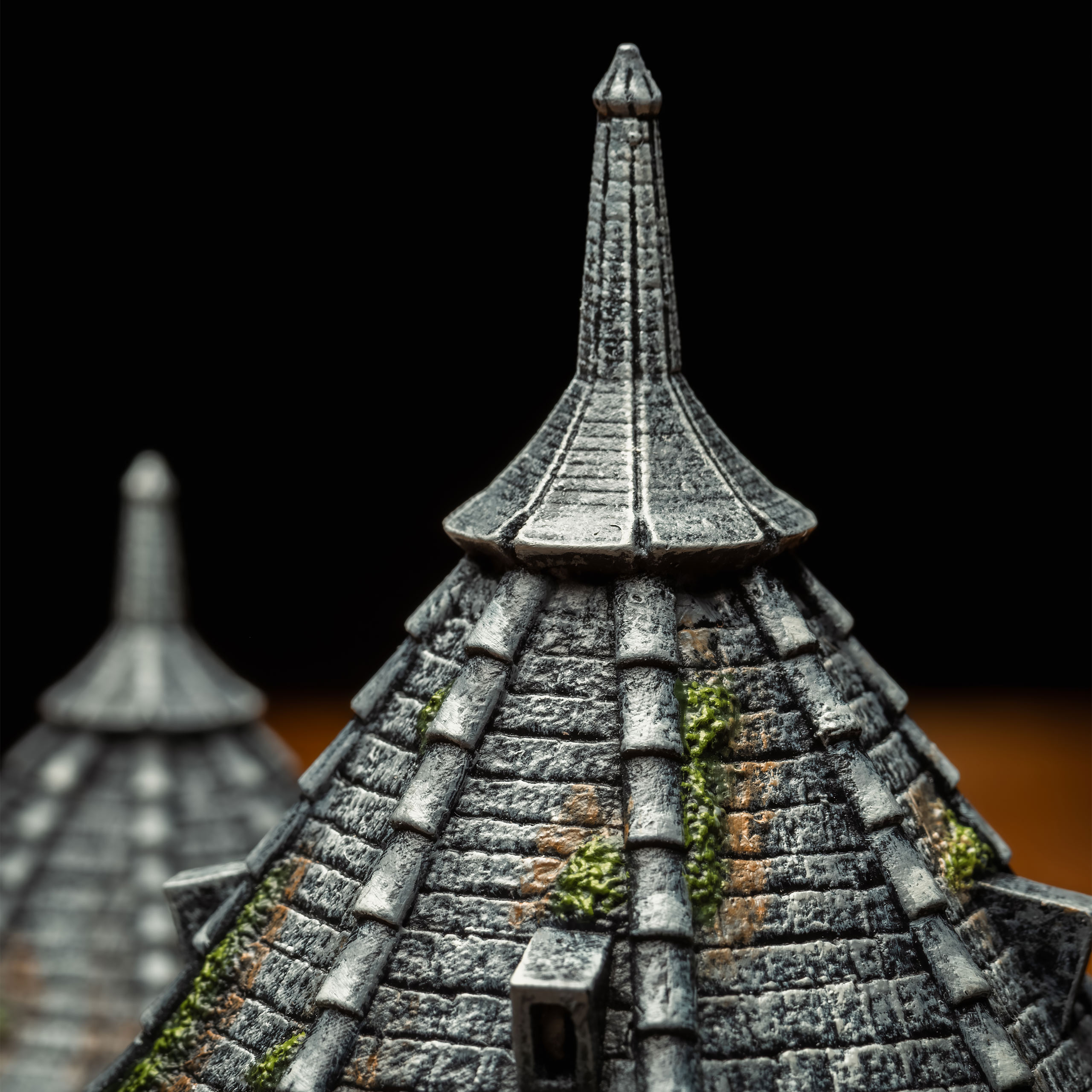 Harry Potter - Hagrids Hütte Miniatur Replik mit LED Leuchtfunktion