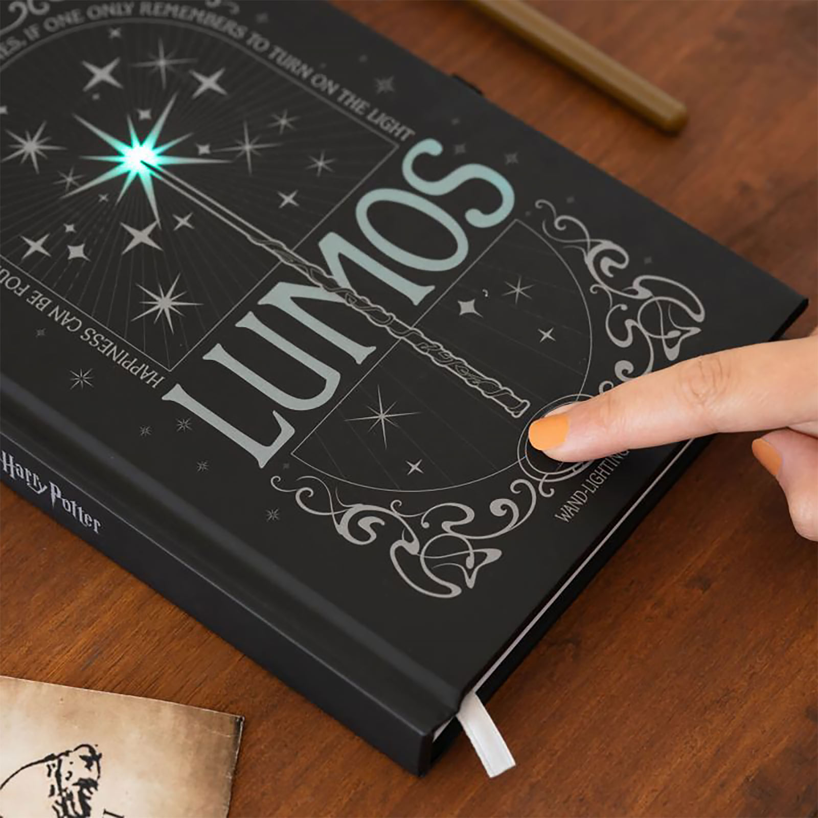 Harry Potter - Lumos Maxima Carnet avec Effet de Lumière