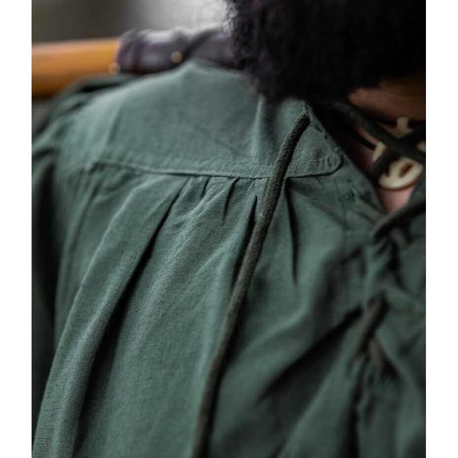 Chemise médiévale à col officier lacée Friedrich verte