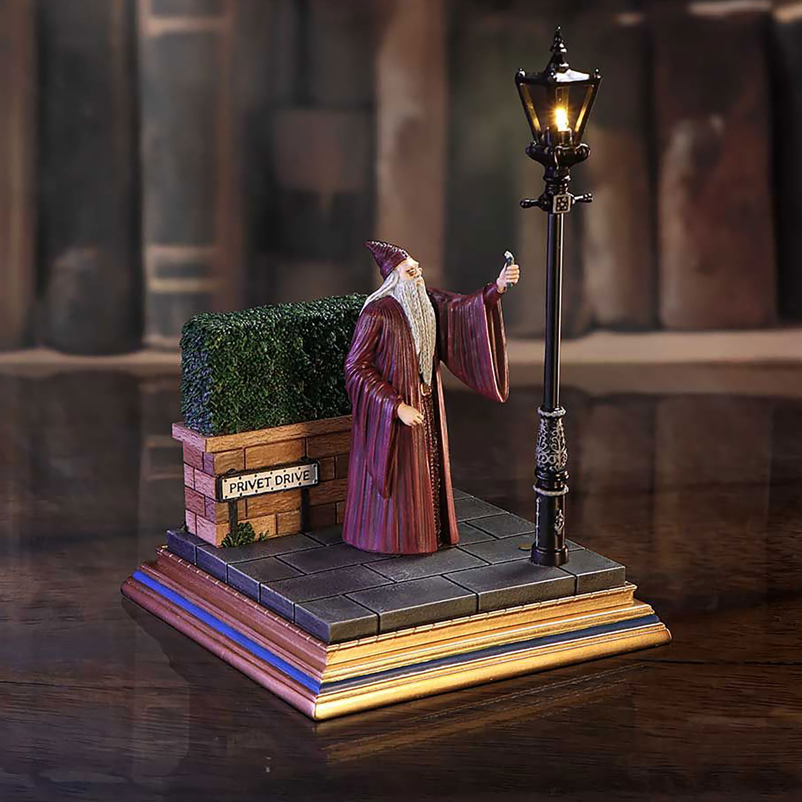 Harry Potter - Figura Diorama Dumbledore Privet Drive con Effetto Luce