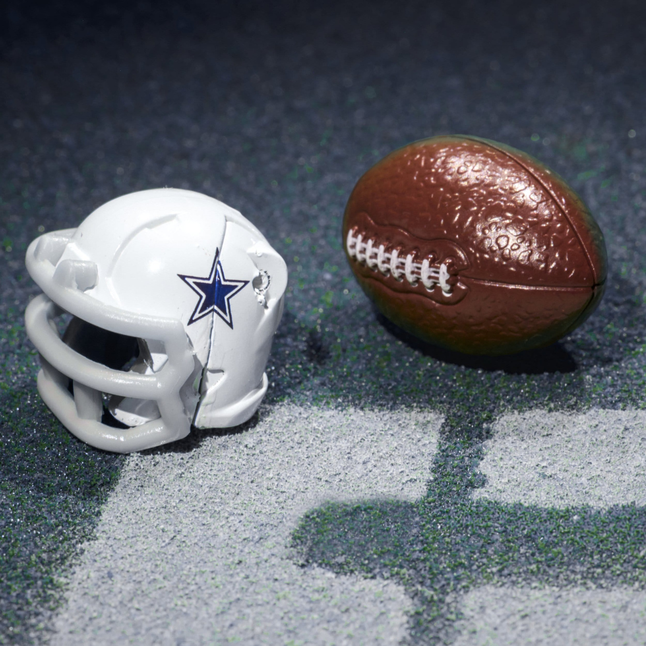 Transformers x NFL Action Figure Dallas Cowboys: Starblitz 14