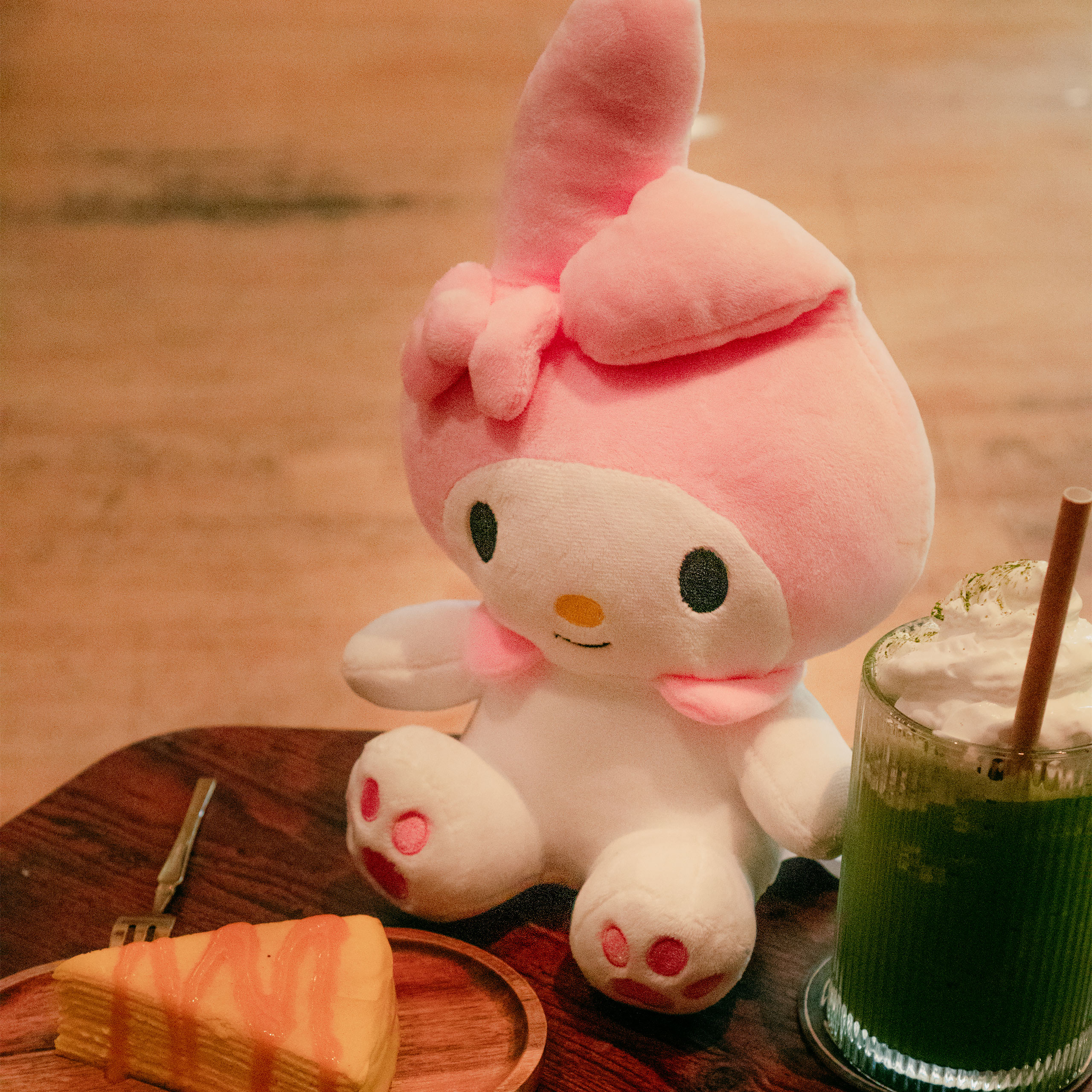 Hello Kitty - Peluche My Melody dans un sac de transport