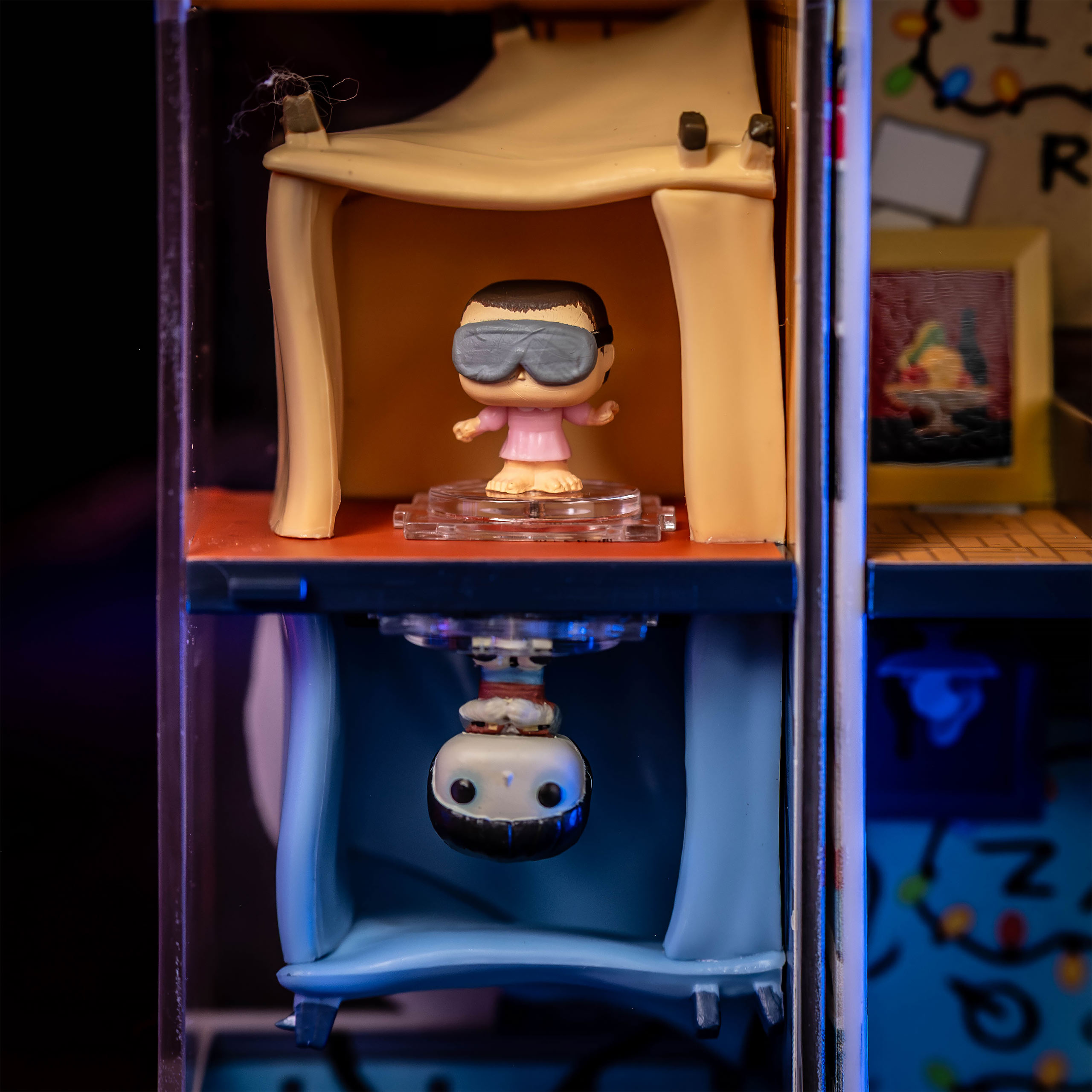 Stranger Things - Expositor Funko Bitty Pop Casa de los Byers con 2 Figuras