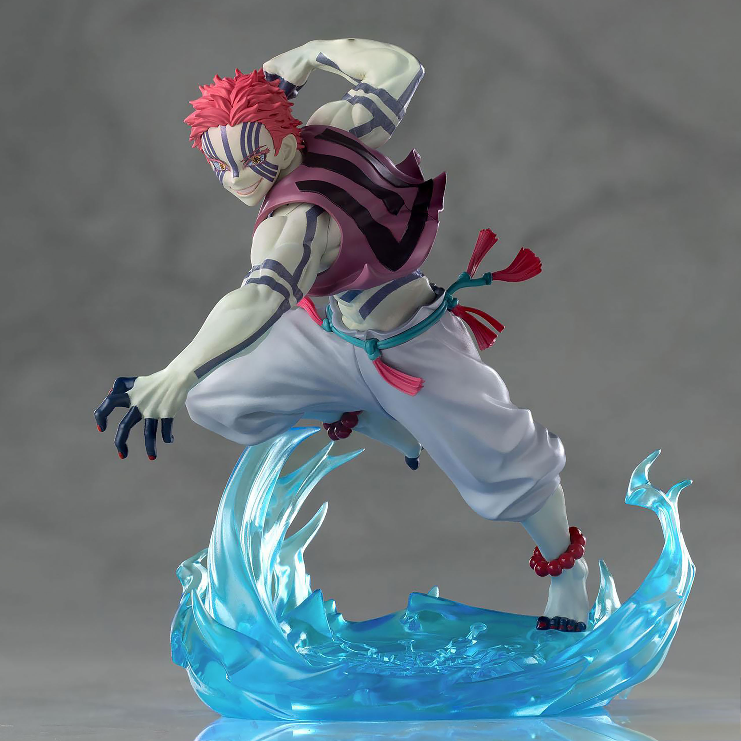 Demon Slayer - Akaza Xross Link Anime Figure 14 cm