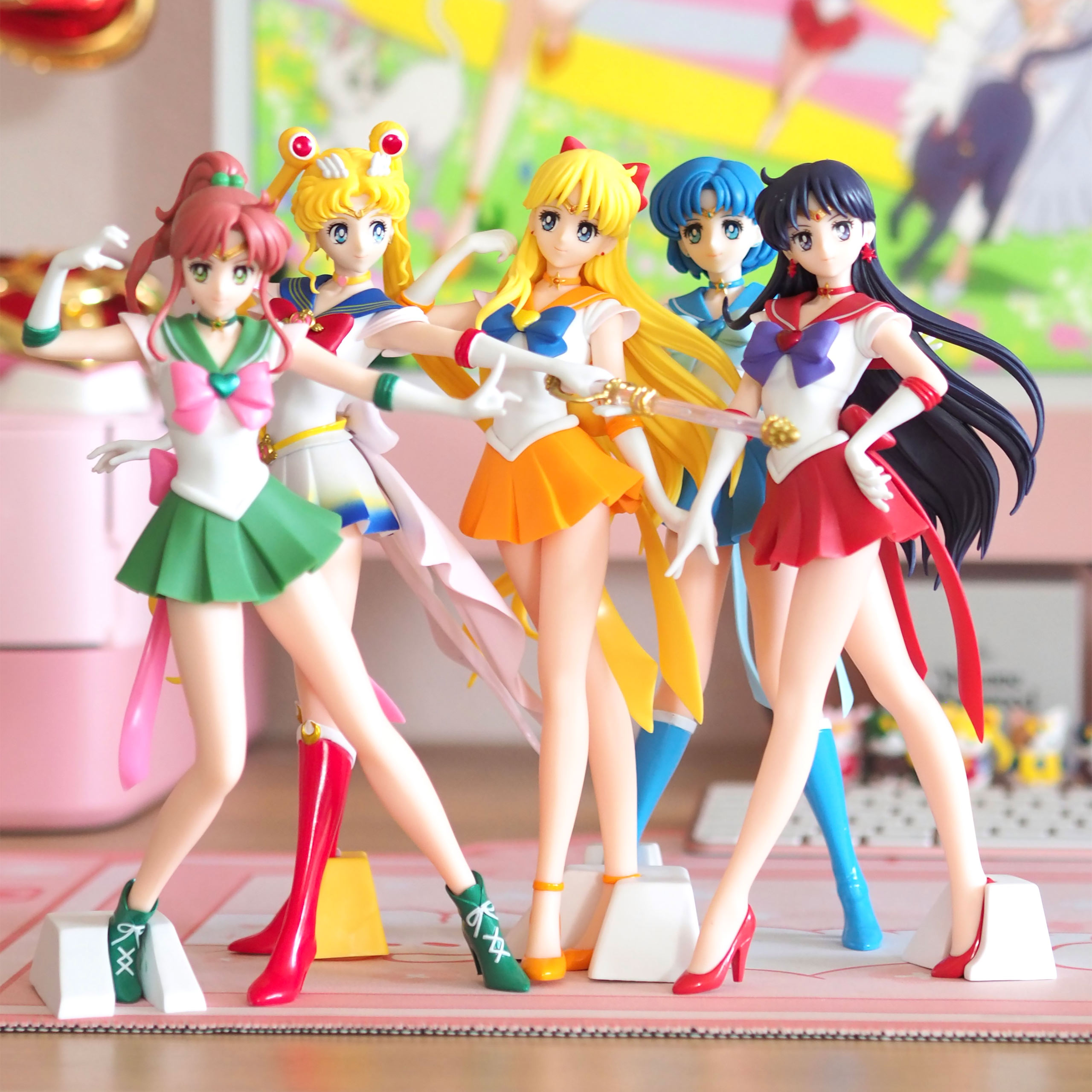 Sailor Moon Eternal - Figurine Super Sailor Moon avec Bâton de Kaleidoscope