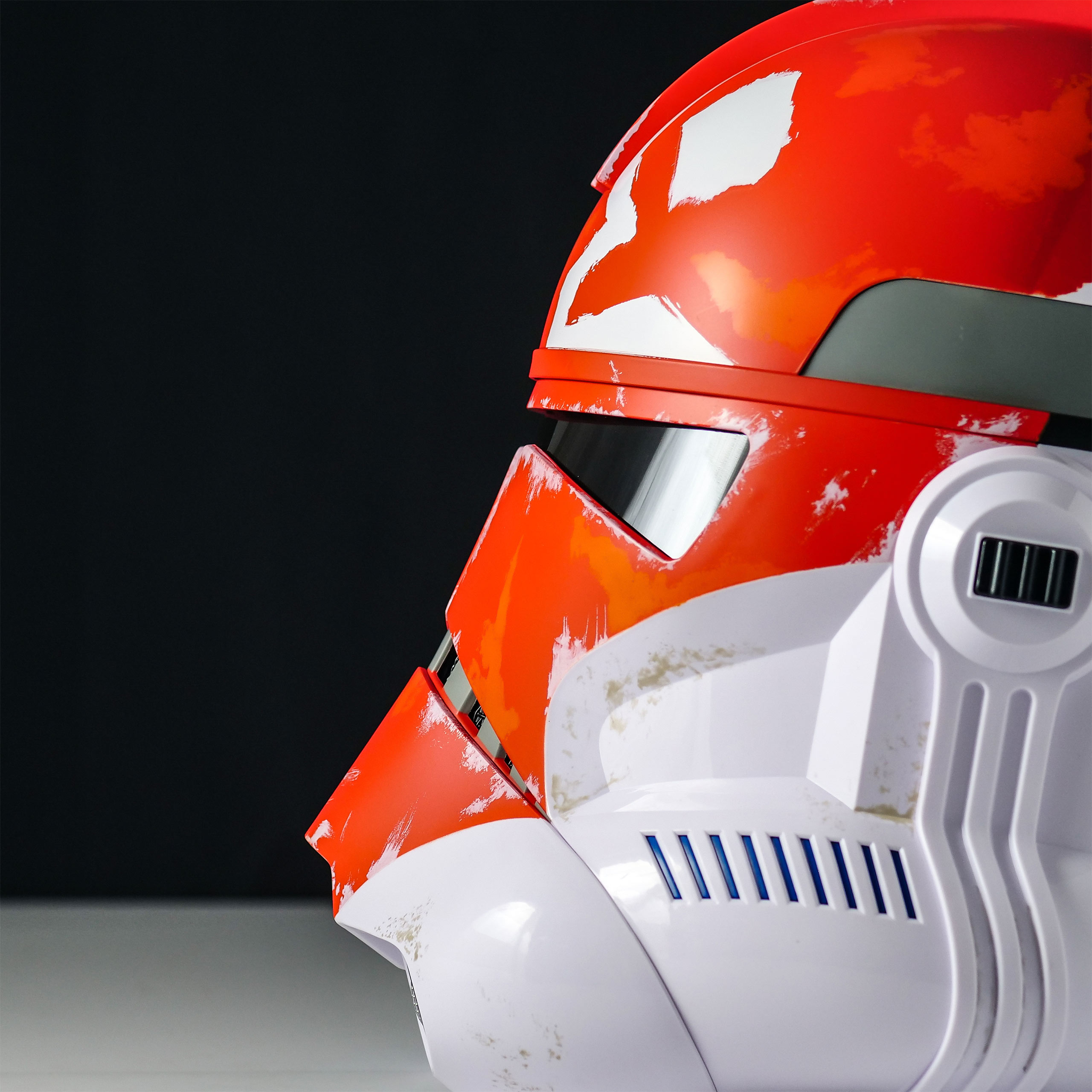 Ahsoka Tano 332nd Clone Trooper Premium Helm Replik mit Stimmenverzerrer - Star Wars