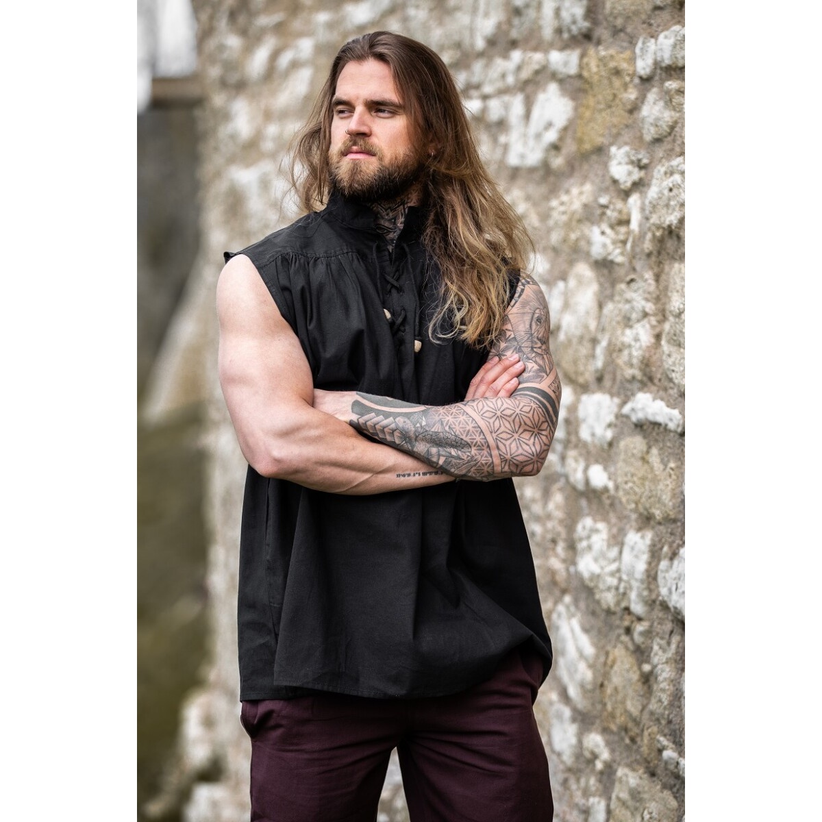 Medeltida snörskjorta med ståkrage Louis ärmlös svart