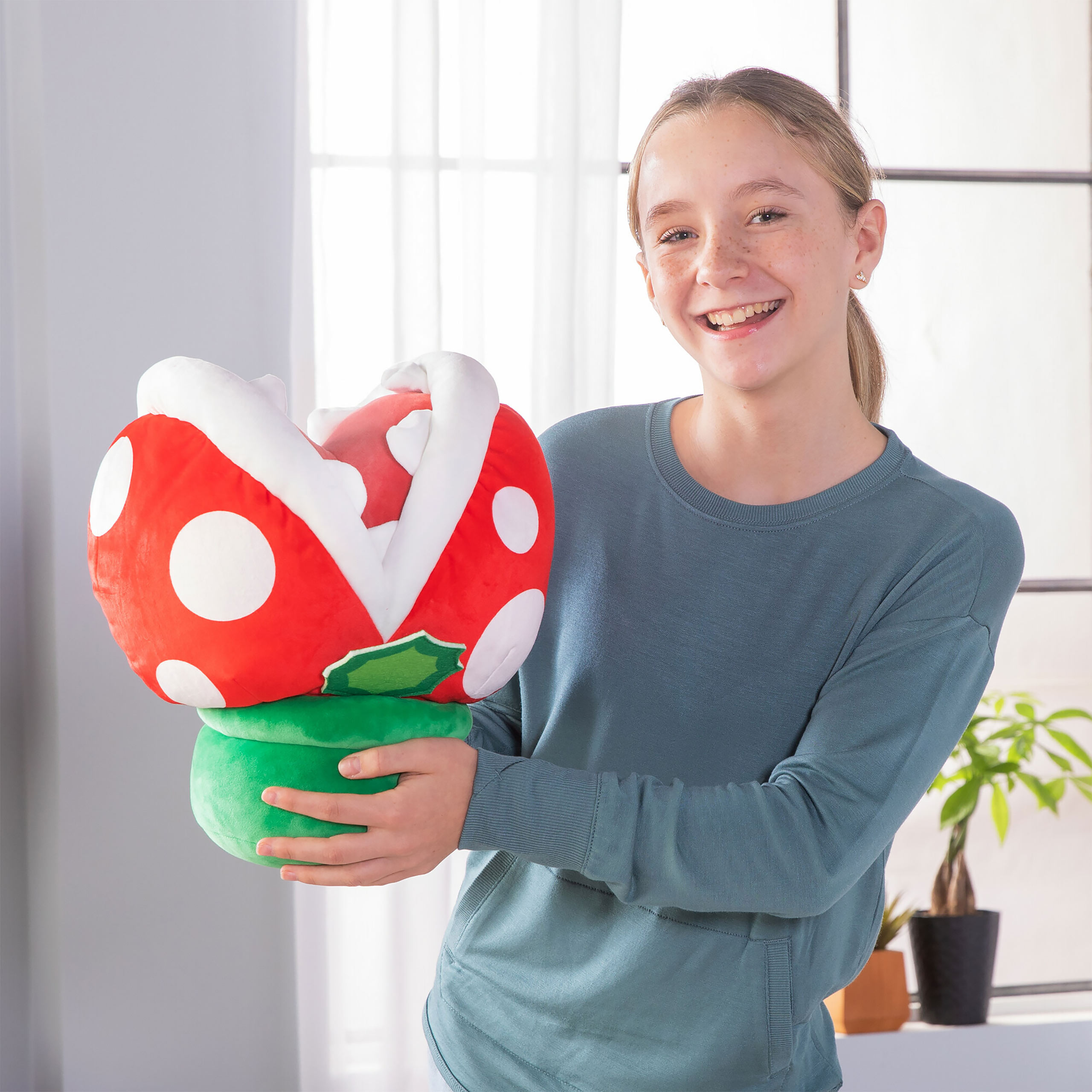 Super Mario - Piranha Plant Plush Figure