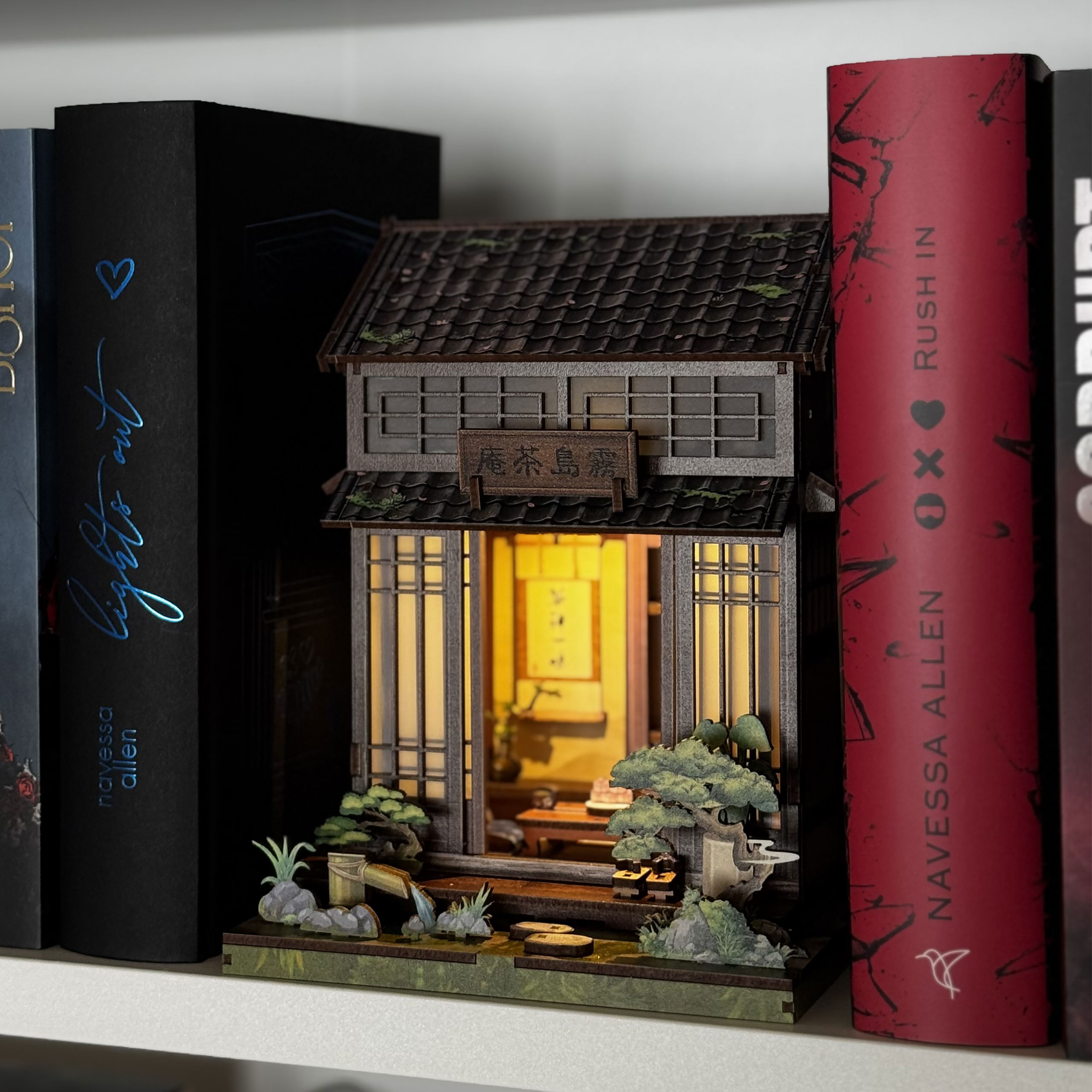 CuteBee - Kirishima Cha-an casetta in miniatura Book Nook kit modello