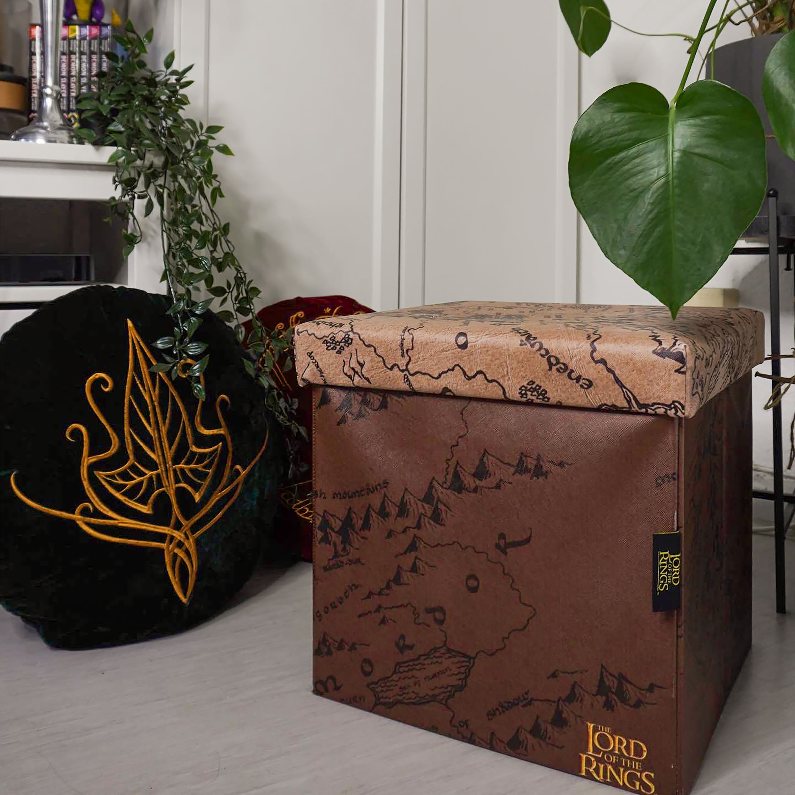 Lord of the Rings - Middle Earth Stool with Storage Space