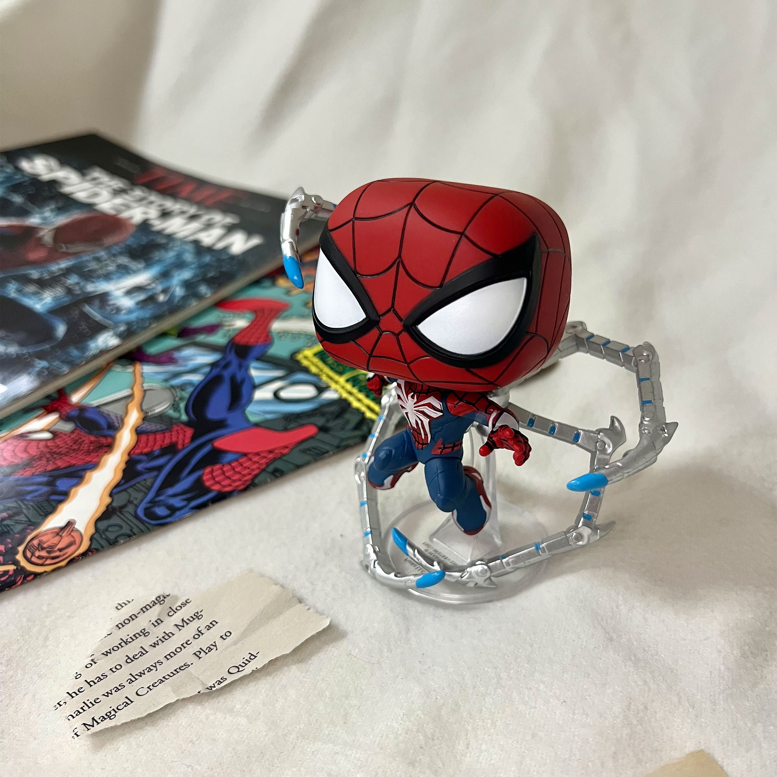 Spider-Man 2 - Peter Parker Advanced Suit 2.0 Marvel Funko Pop Wackelkopf-Figur