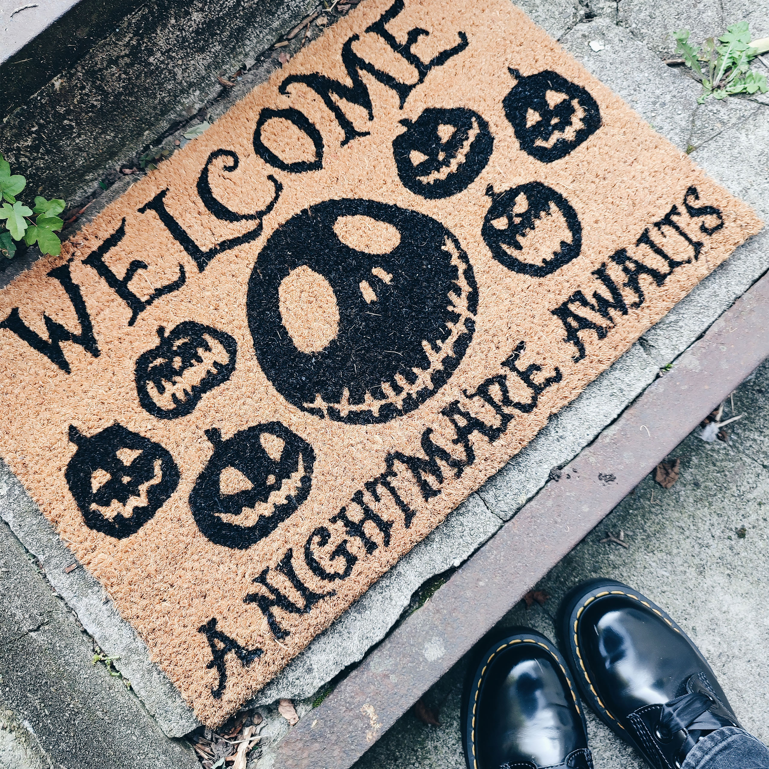 Nightmare Before Christmas - A Nightmare Awaits Doormat