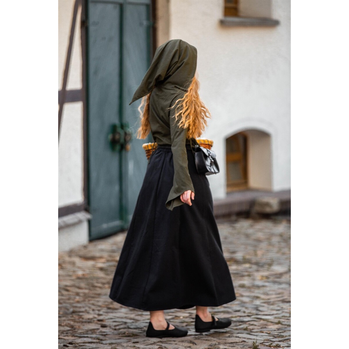 Bluzka średniowieczna Lea z kapturem i sznurowaniem zielona