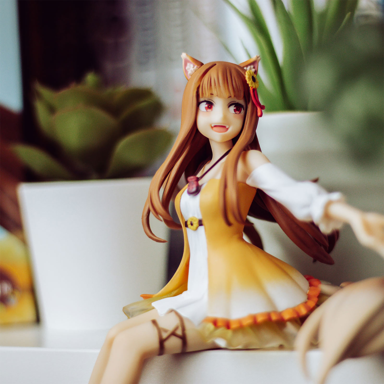 Spice and Wolf - Holo Noodle Stopper Figure Sunflower Dress Version