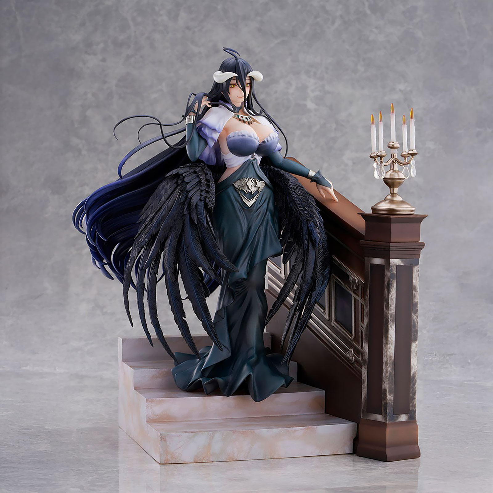 Overlord - Albedo 1:7 Figuur Jet Black Dress Versie