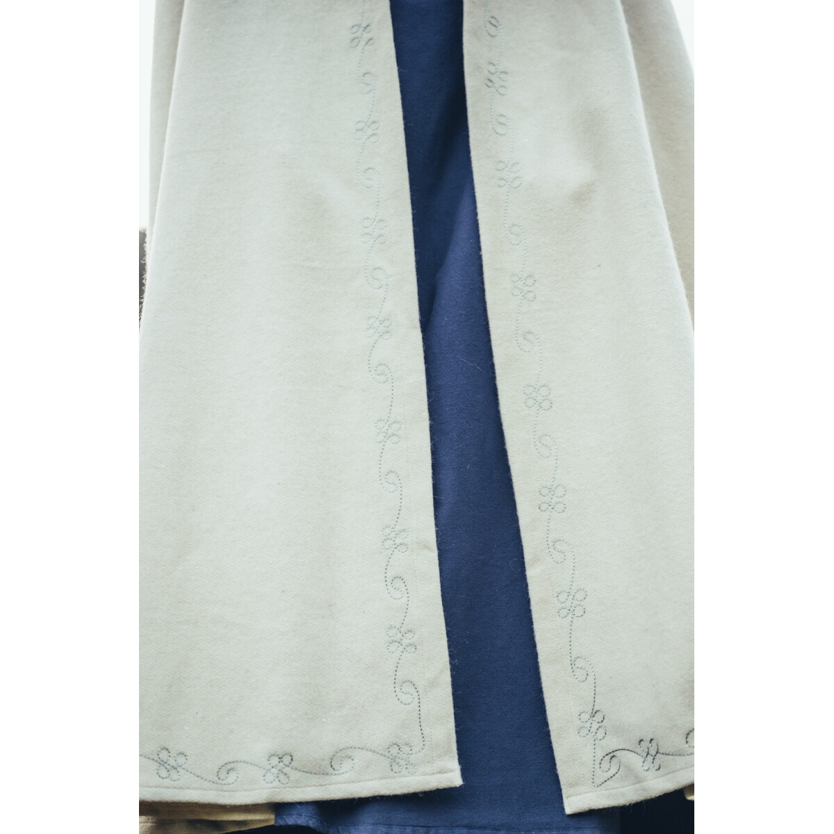 Mantello medievale in lana Alma 131 cm