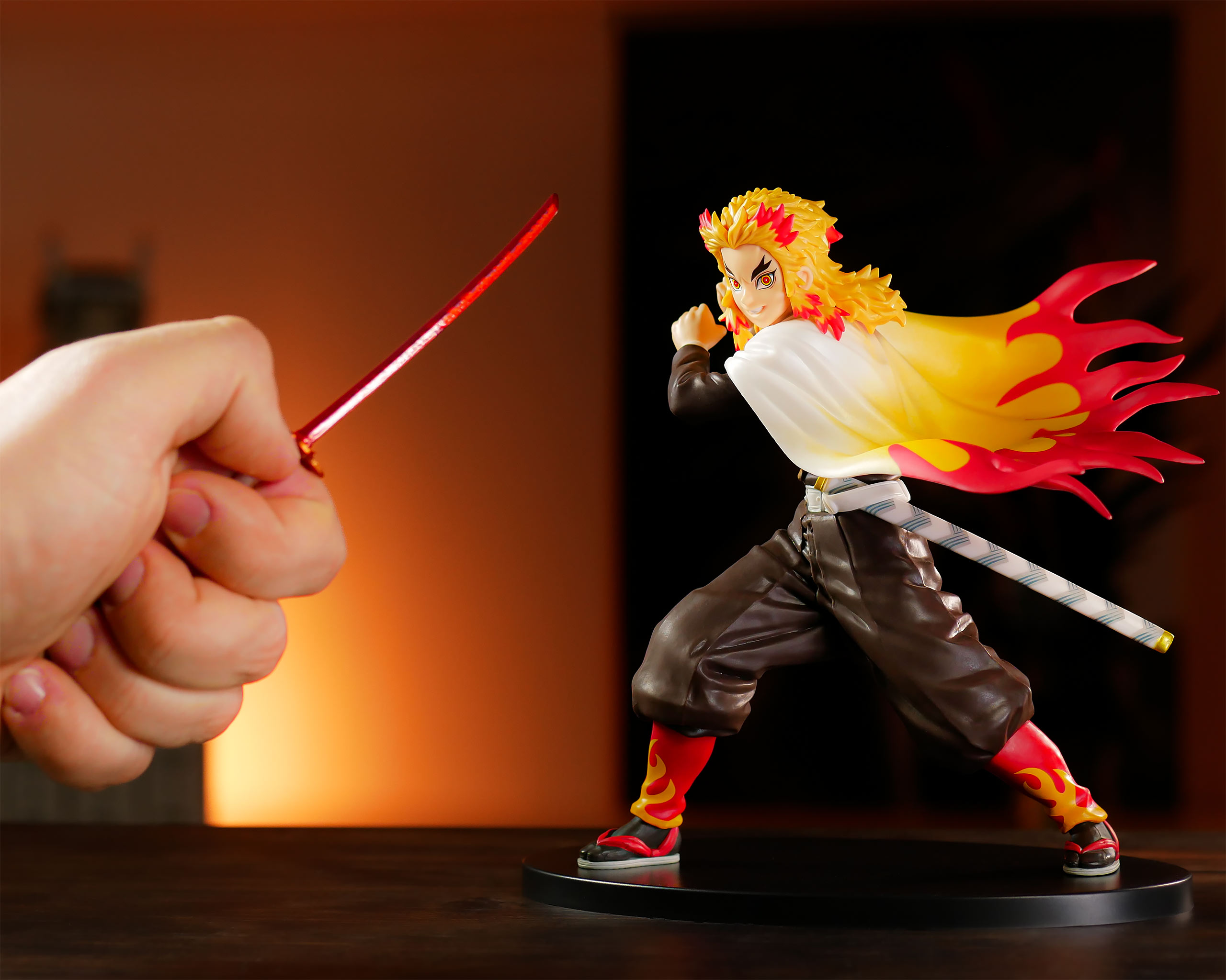 Demon Slayer - Figura Rengoku Kyojuro Vibrazioni Stars Colore Seppia (Banpresto) 15 Cm