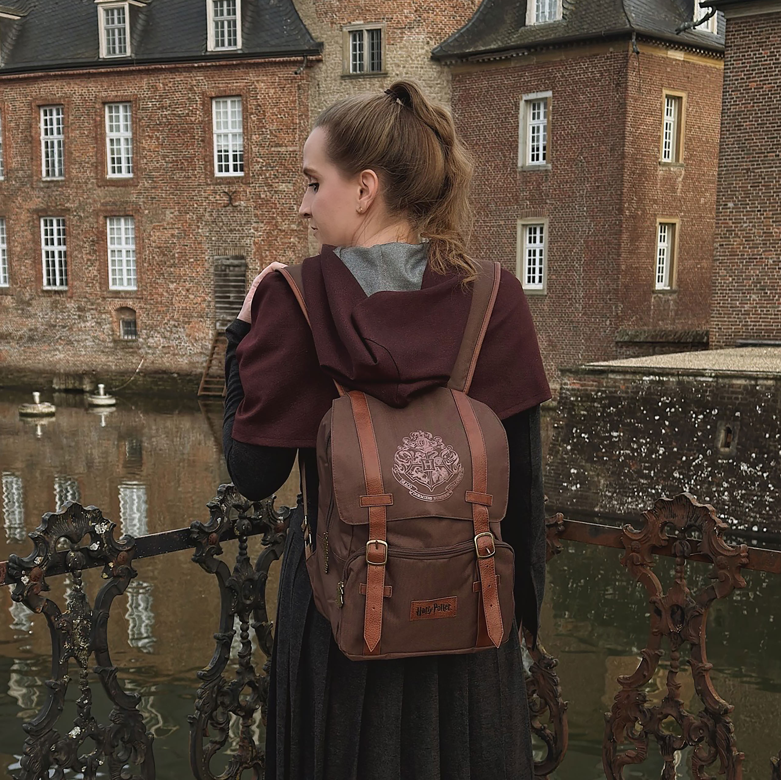 Harry Potter - Hogwarts Wappen Rucksack braun