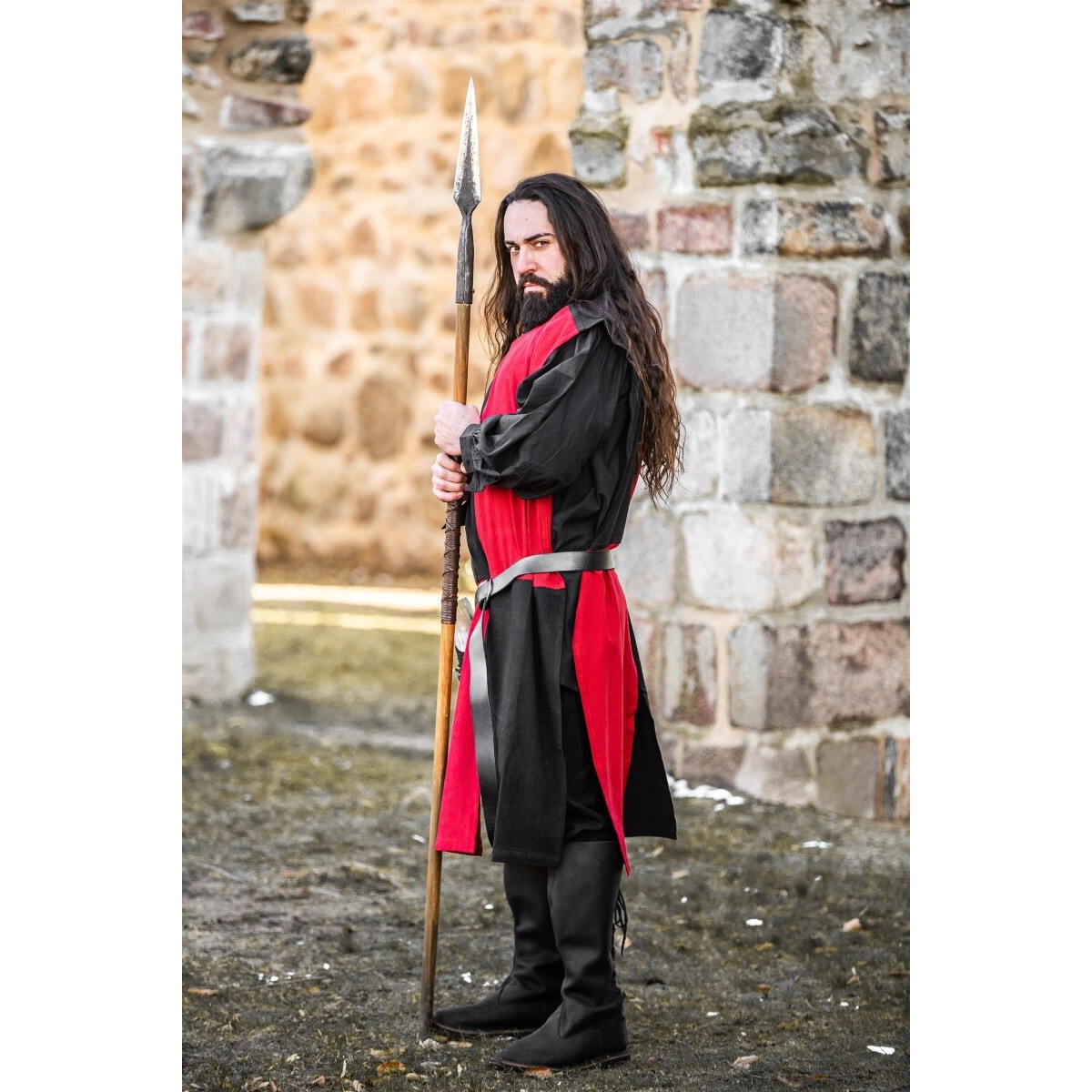 Średniowieczny tabard czarno-czerwony