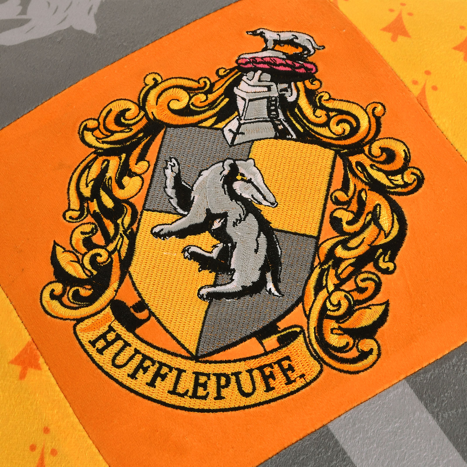 Harry Potter - Hufflepuff Kissen mit Quasten deluxe